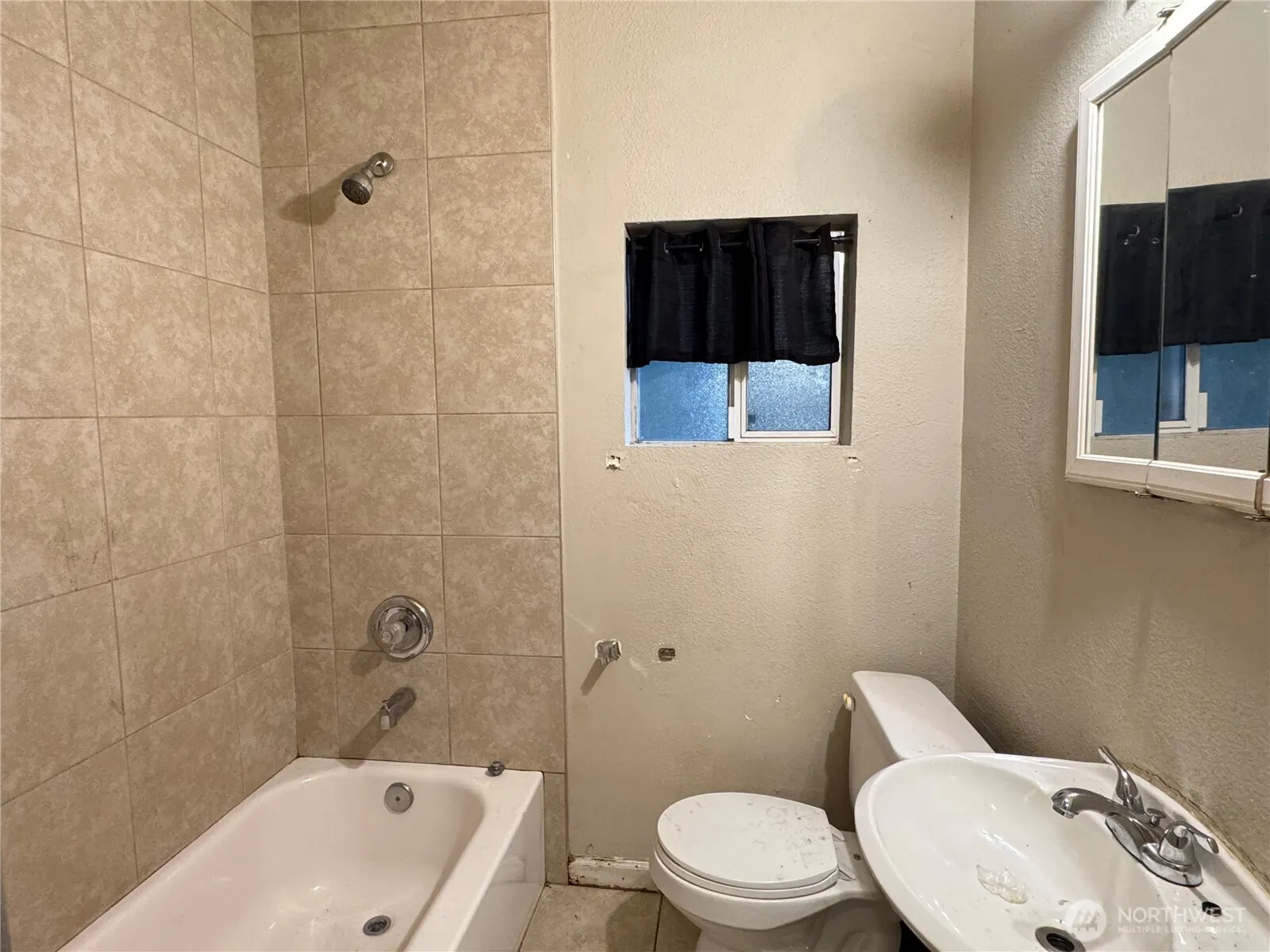 12243 16th Avenue S, Seattle, WA 98168