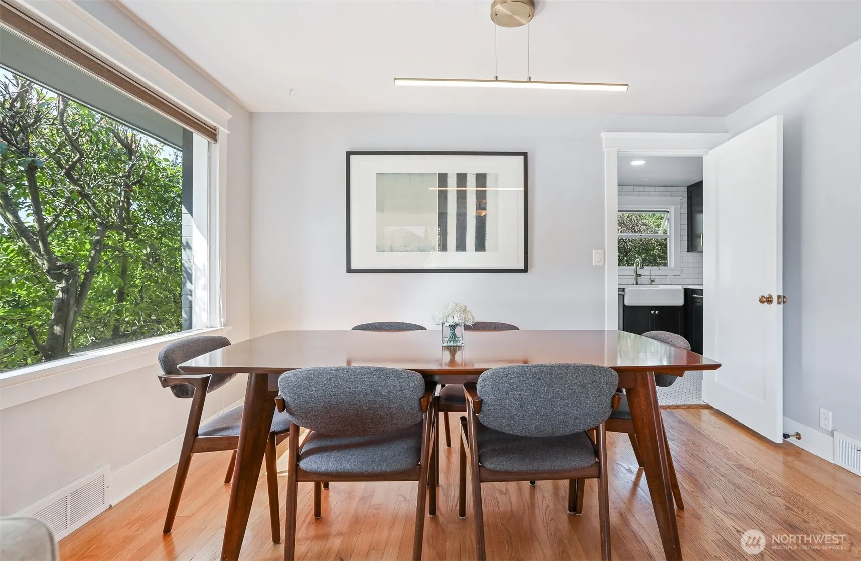 2617 32nd Avenue W, Seattle, WA 98199