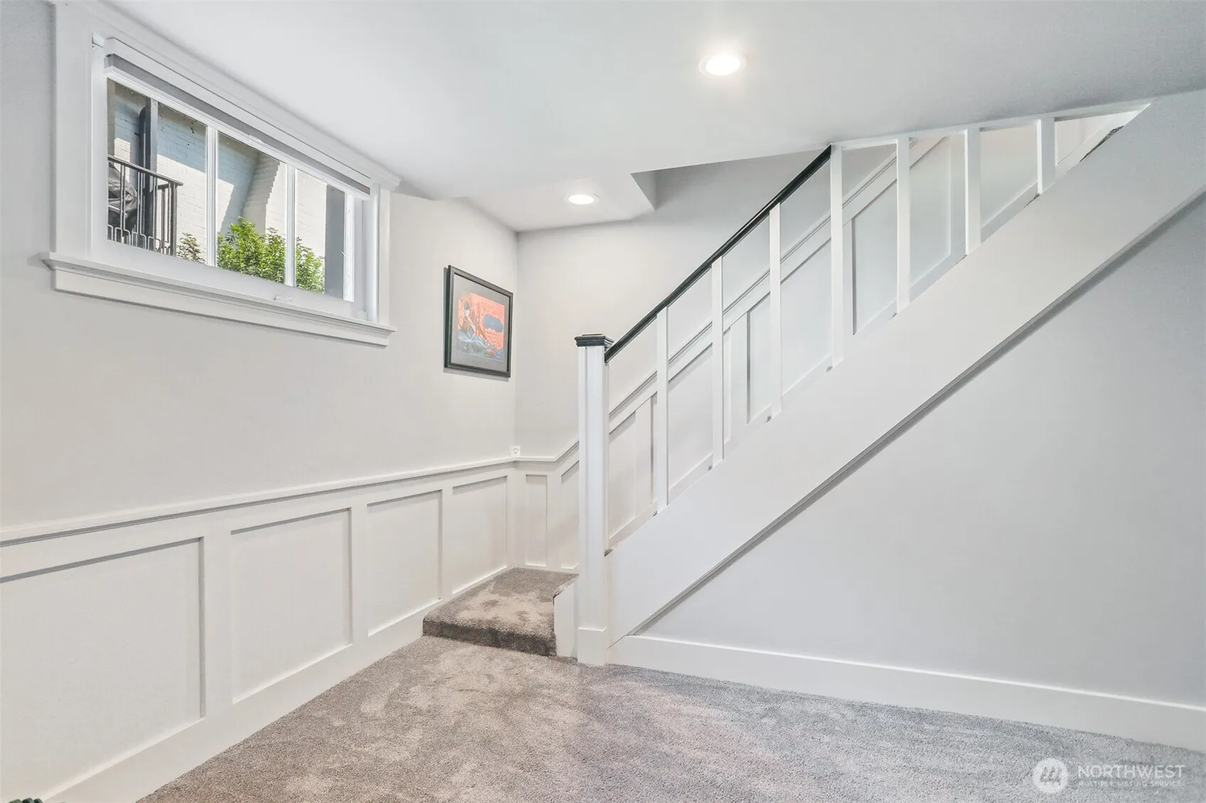 2617 32nd Avenue W, Seattle, WA 98199