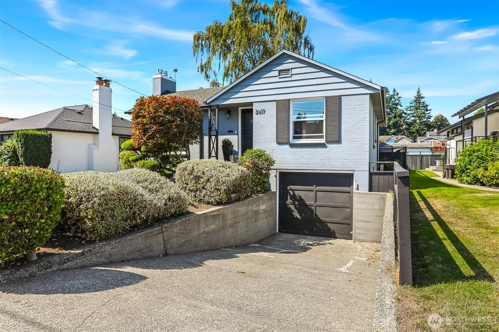 2617 32nd Avenue W, Seattle, WA 98199