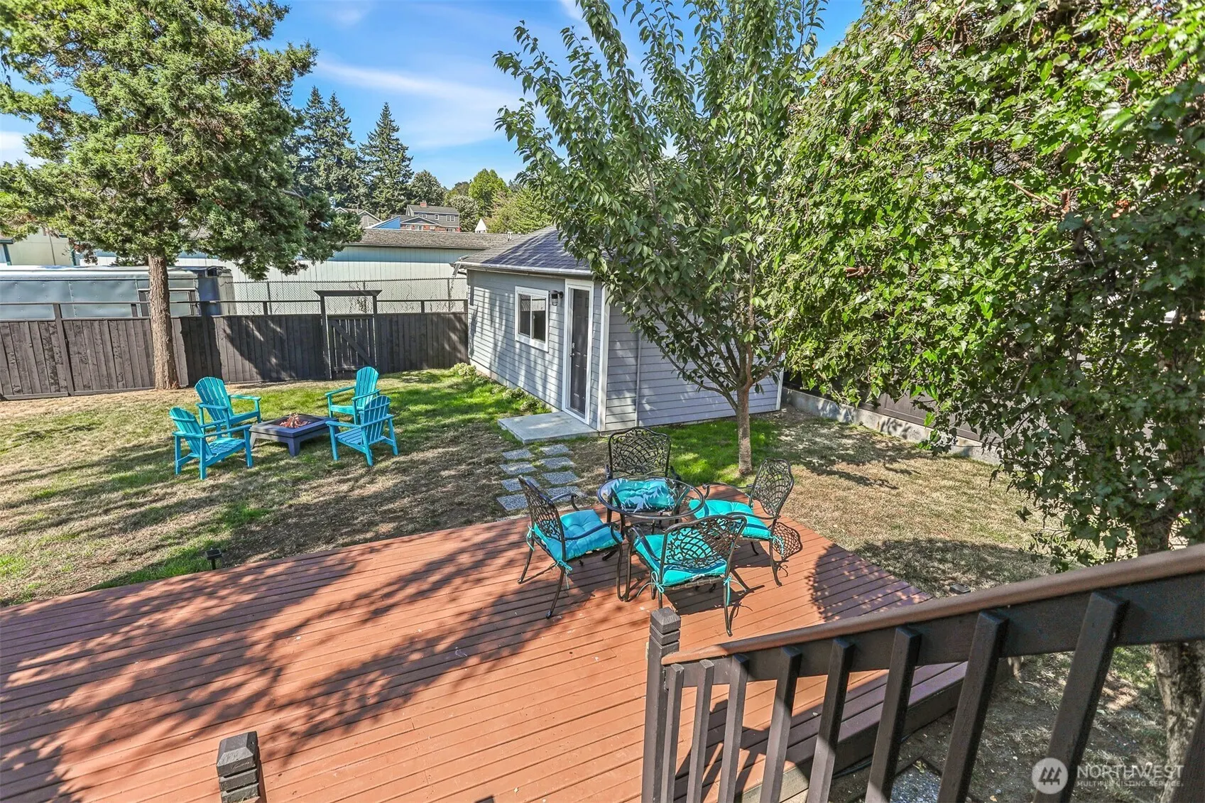 2617 32nd Avenue W, Seattle, WA 98199