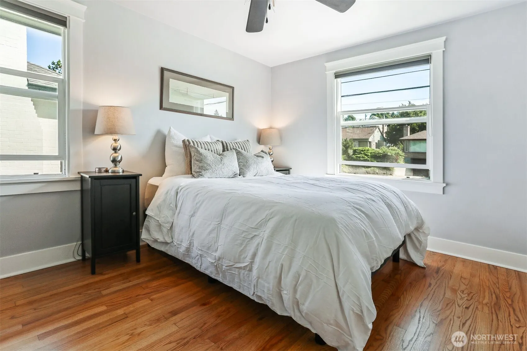 2617 32nd Avenue W, Seattle, WA 98199