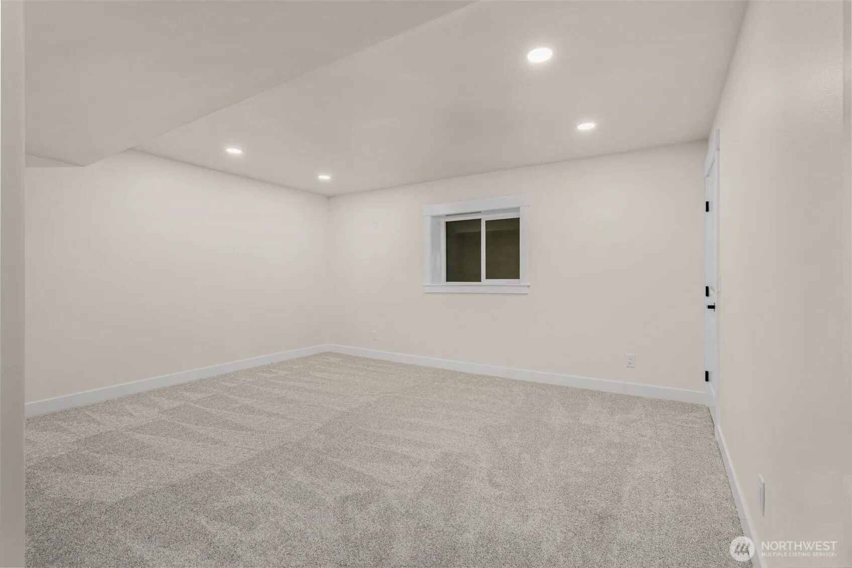 14838 SE 200th , Renton, WA 98059