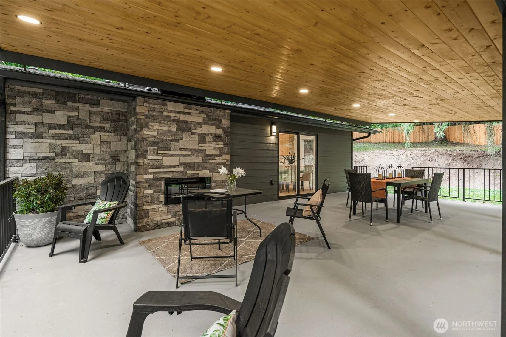 14838 SE 200th , Renton, WA 98059