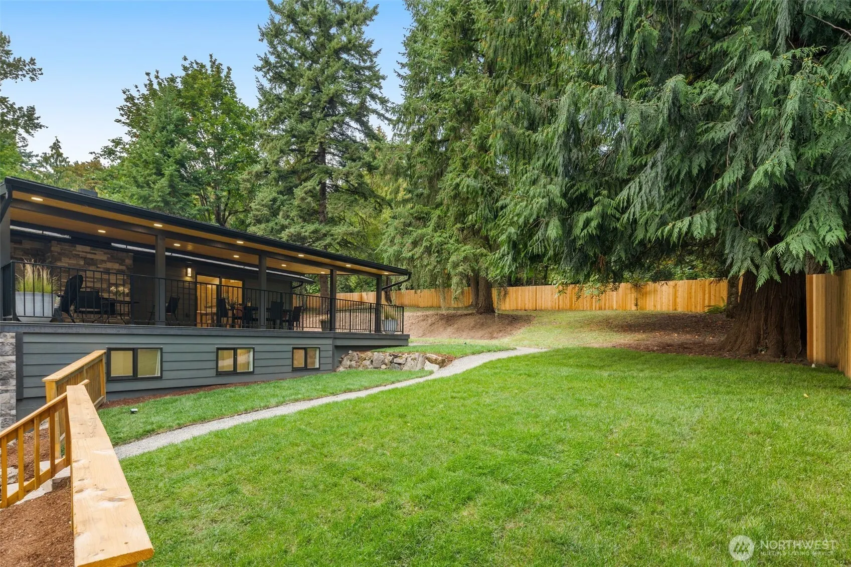 14838 SE 200th , Renton, WA 98059