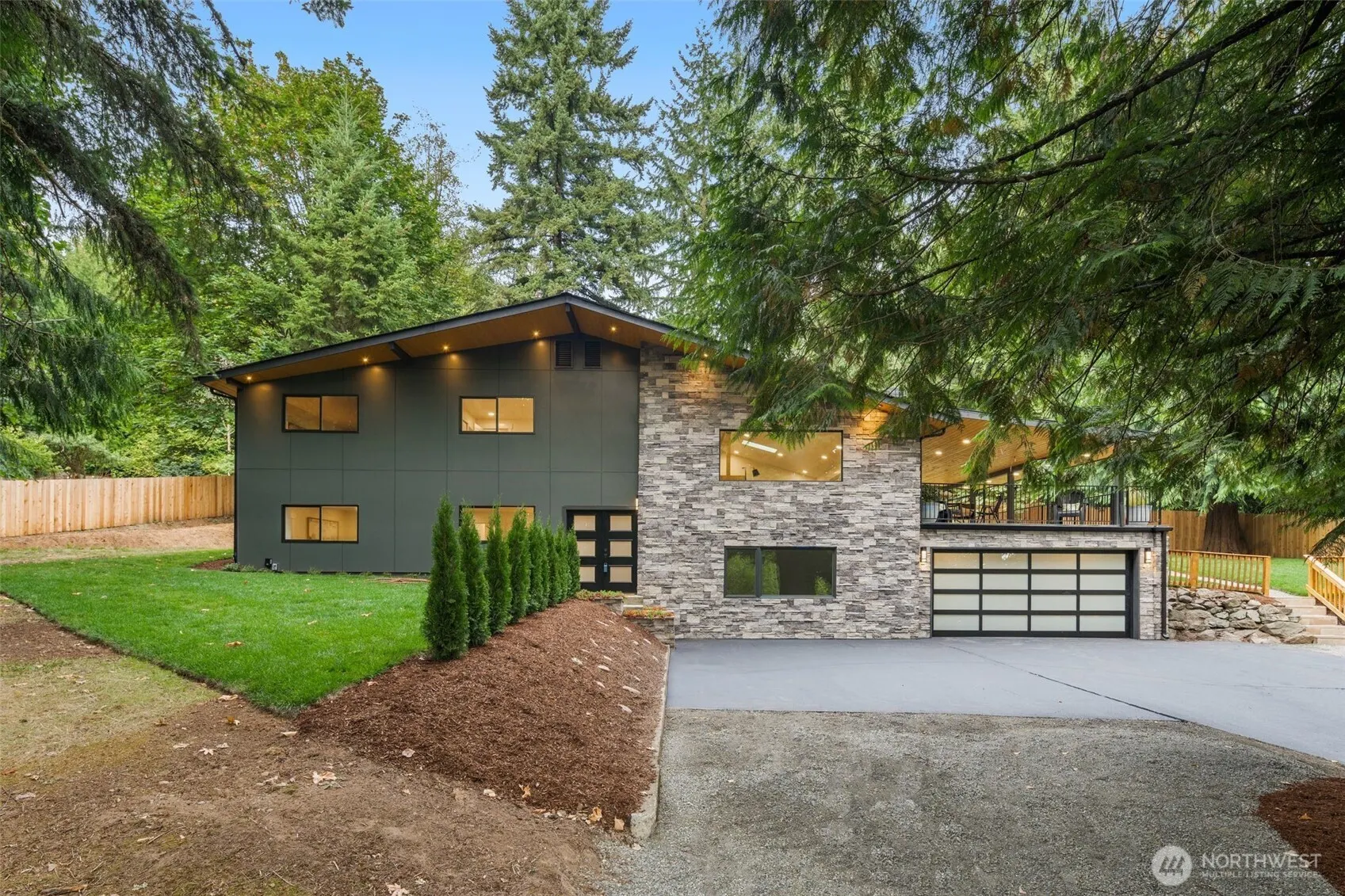 14838 SE 200th , Renton, WA 98059