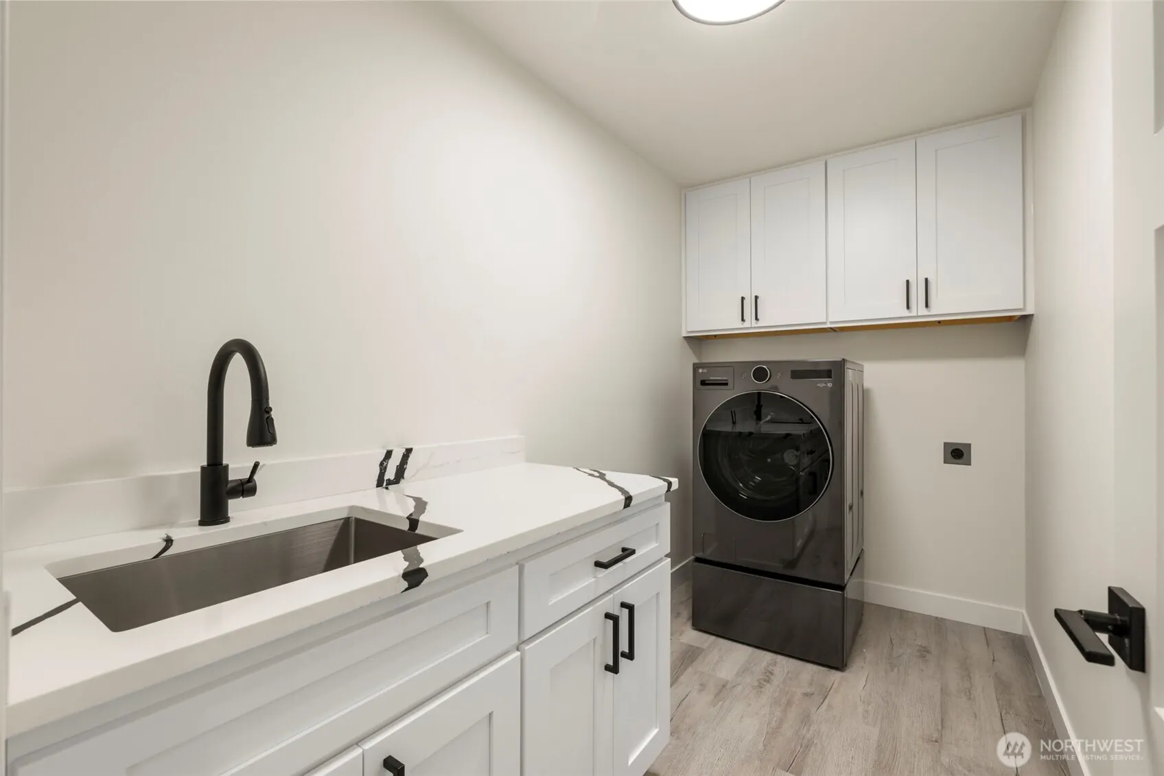 13332 Lake Road , Lynnwood, WA 98087