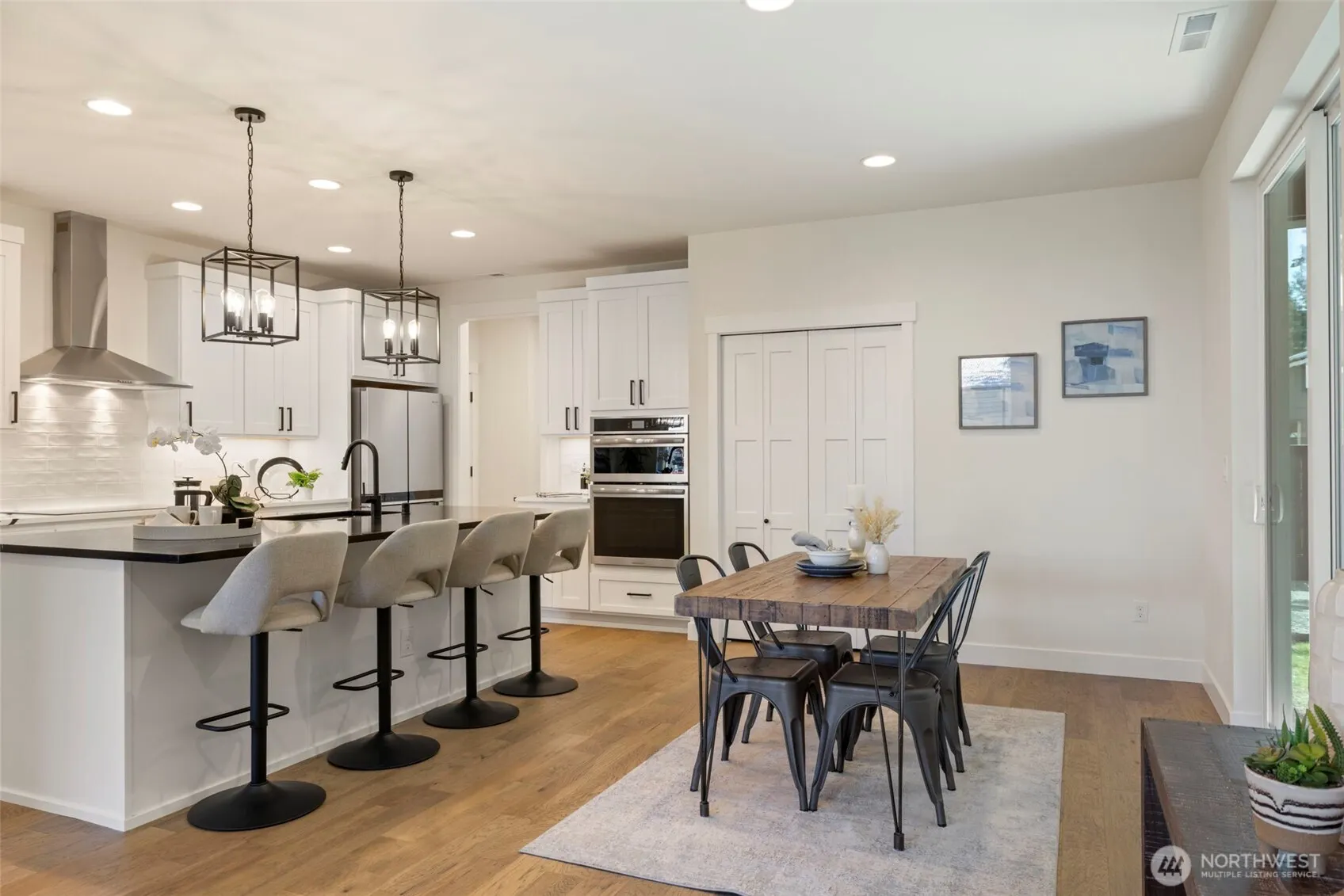 13332 Lake Road , Lynnwood, WA 98087