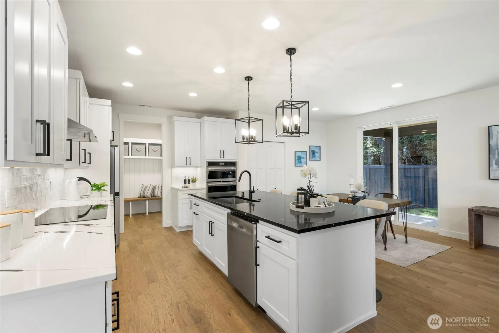 13332 Lake Road , Lynnwood, WA 98087