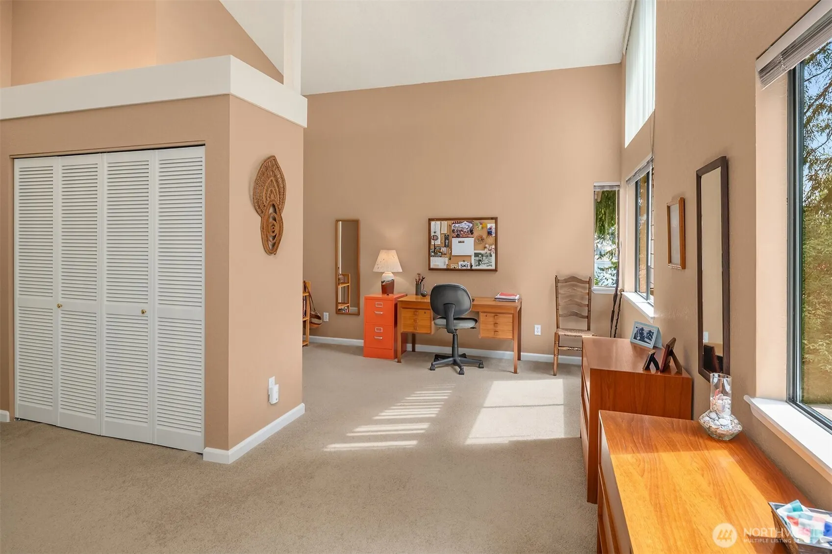 18939 NE 20th Court , Redmond, WA 98052