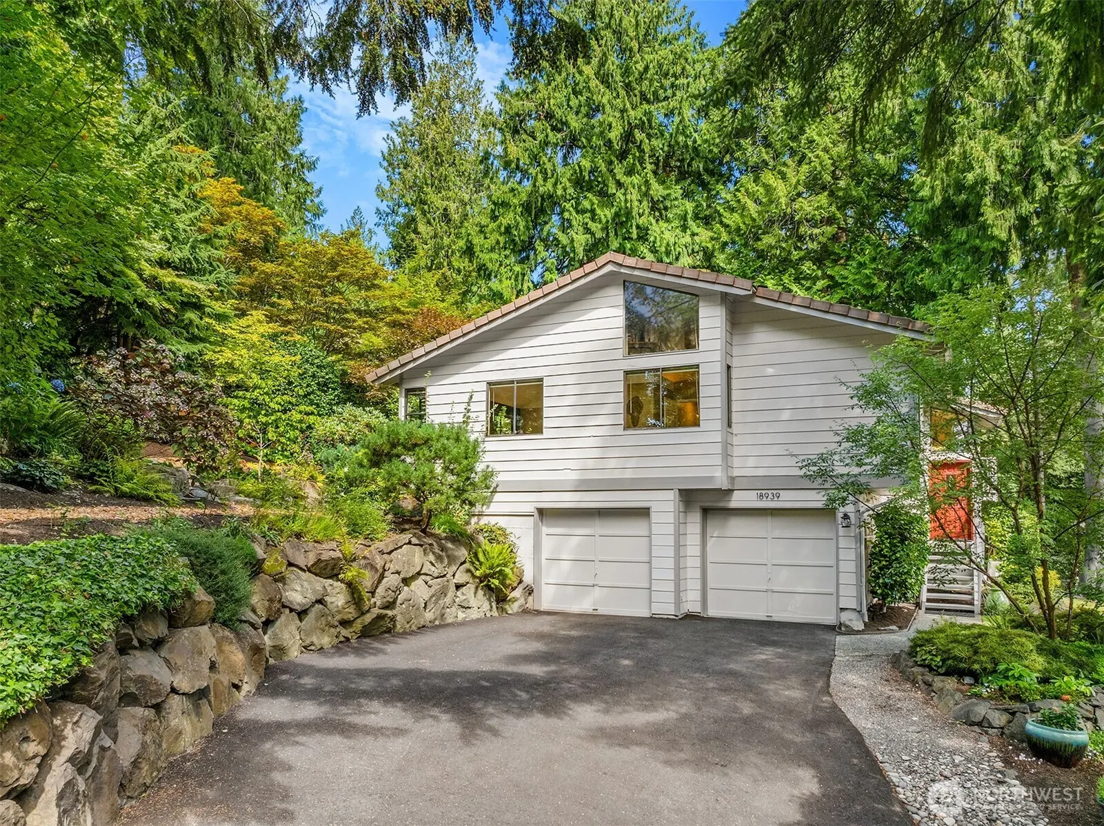 18939 NE 20th Court , Redmond, WA 98052