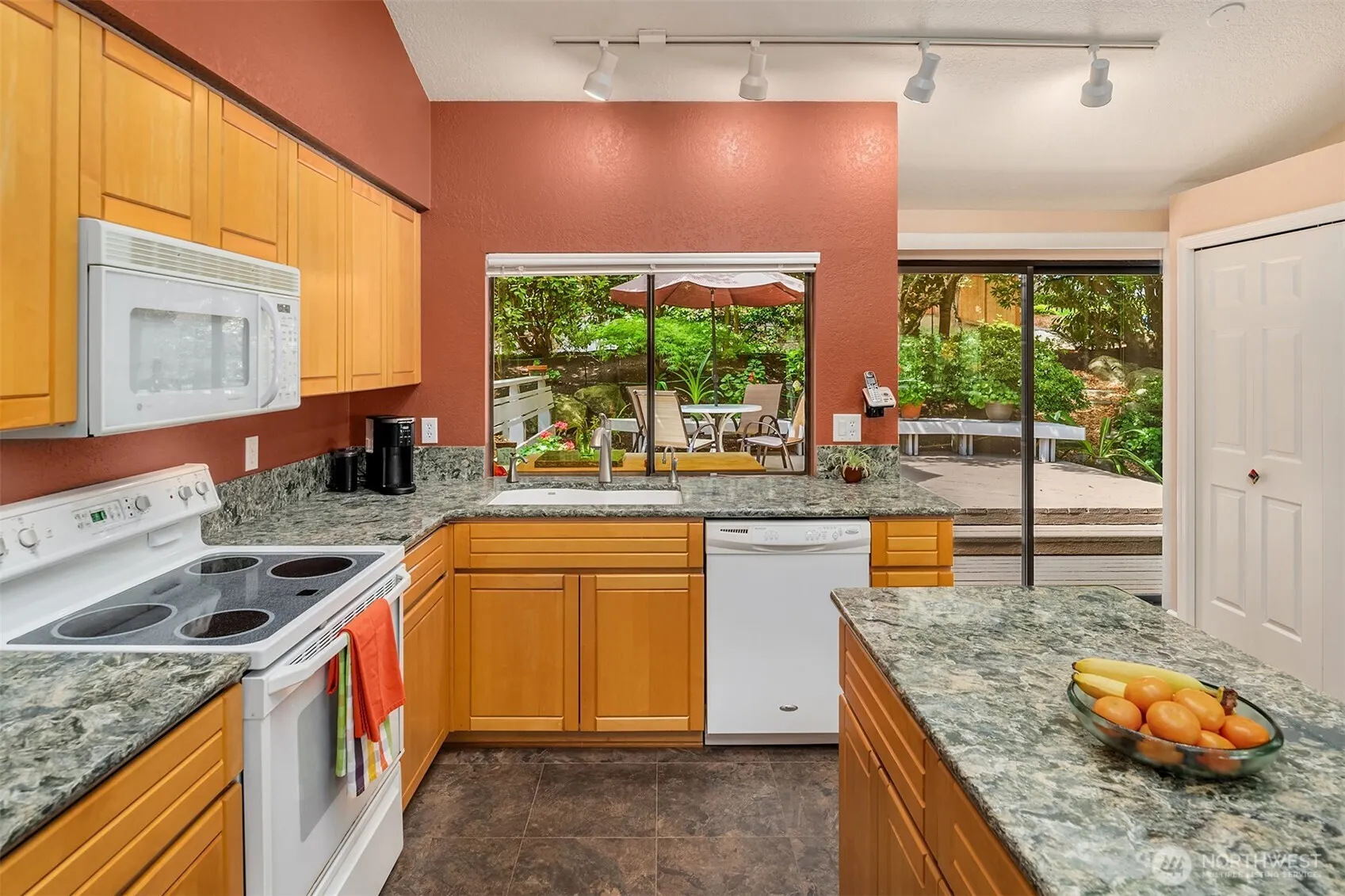 18939 NE 20th Court , Redmond, WA 98052