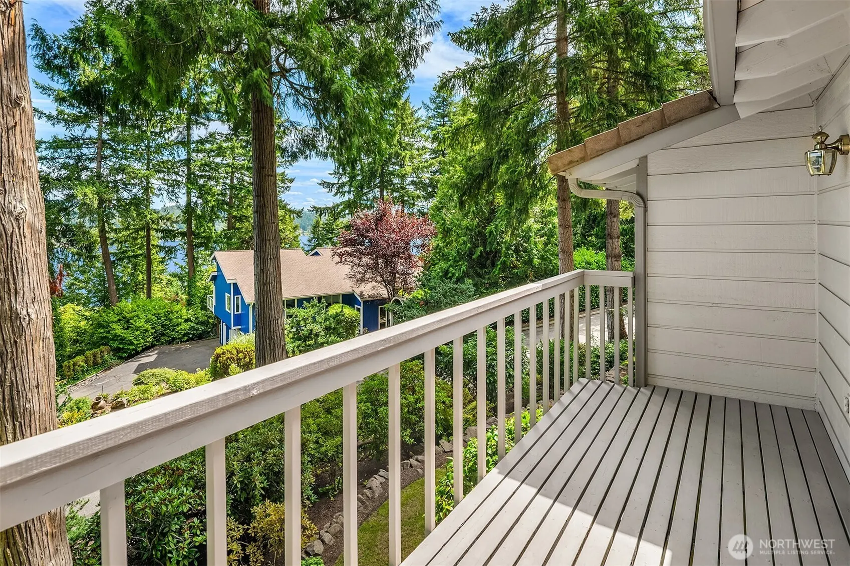 18939 NE 20th Court , Redmond, WA 98052