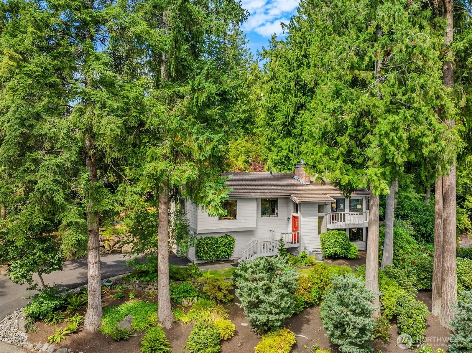 18939 NE 20th Court , Redmond, WA 98052