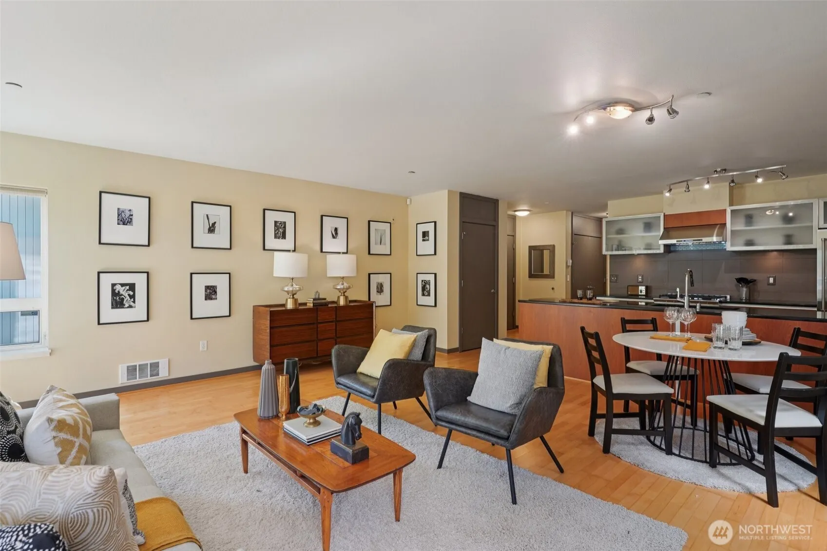 4217 Fremont Avenue N #2, Seattle, WA 98103