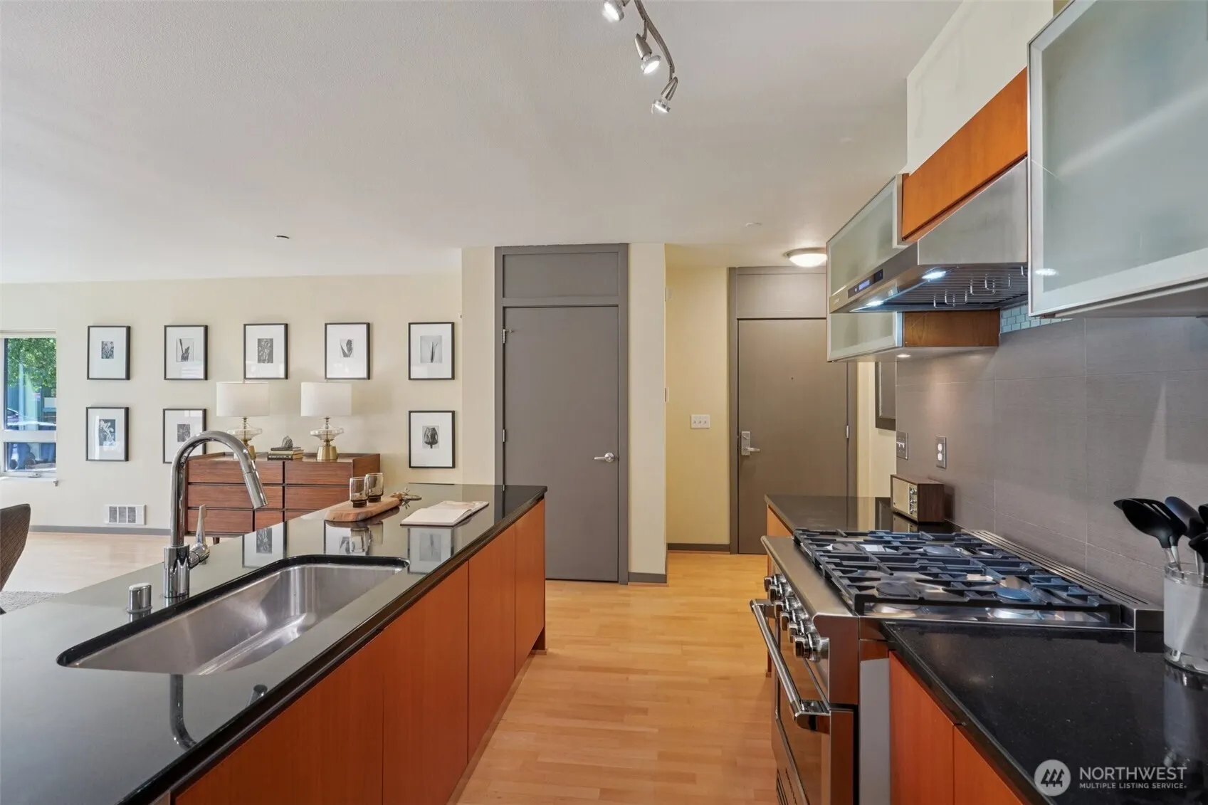 4217 Fremont Avenue N #2, Seattle, WA 98103