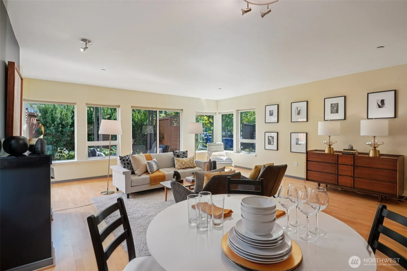 4217 Fremont Avenue N #2, Seattle, WA 98103