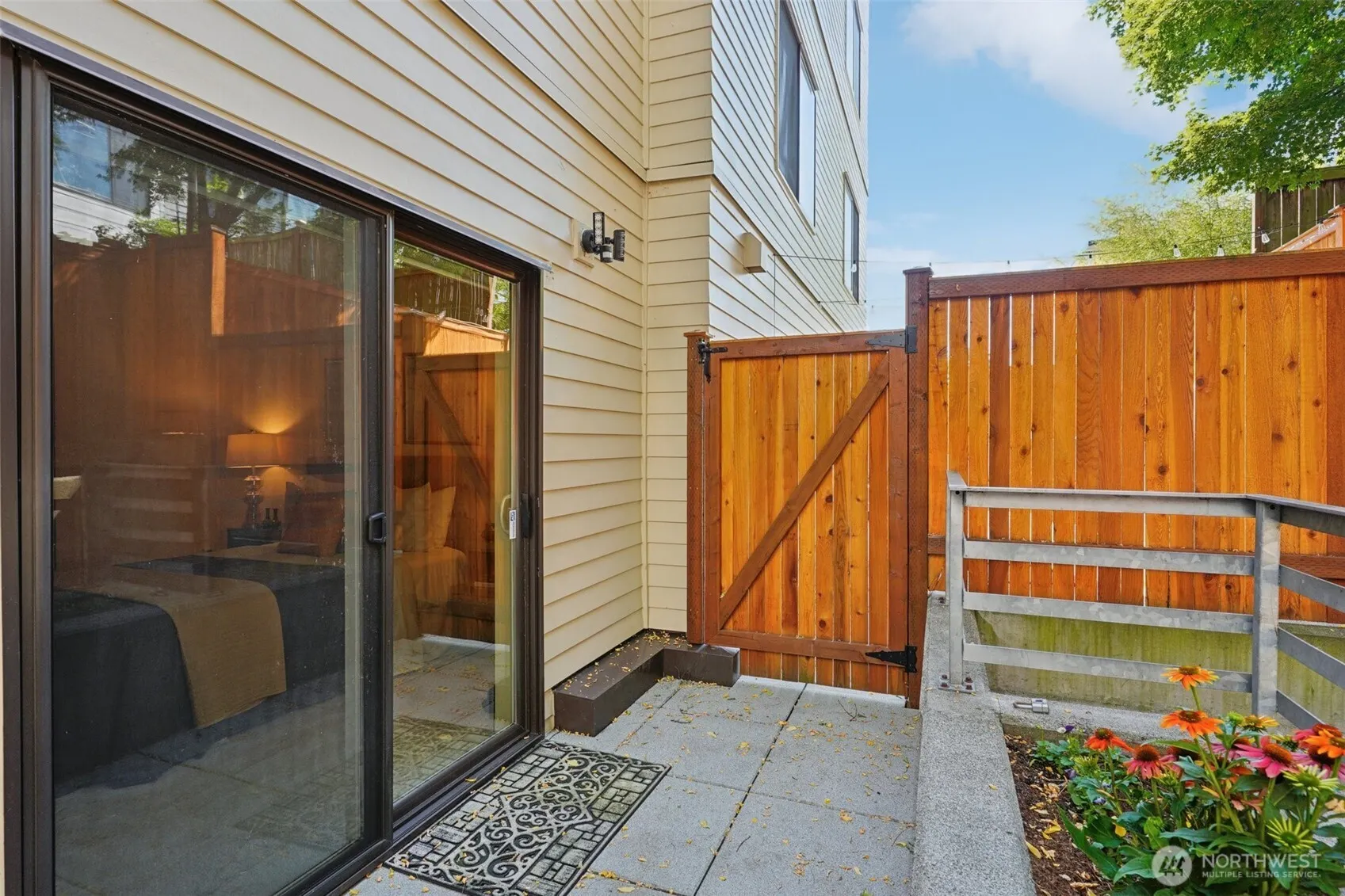 4217 Fremont Avenue N #2, Seattle, WA 98103
