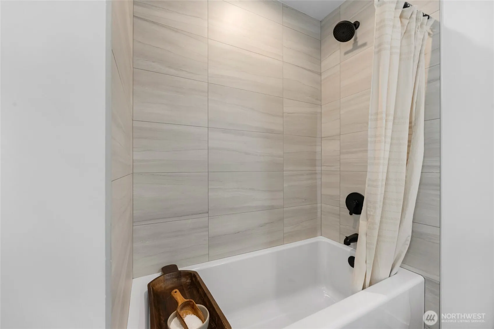 922 16th Avenue #A, Seattle, WA 98122