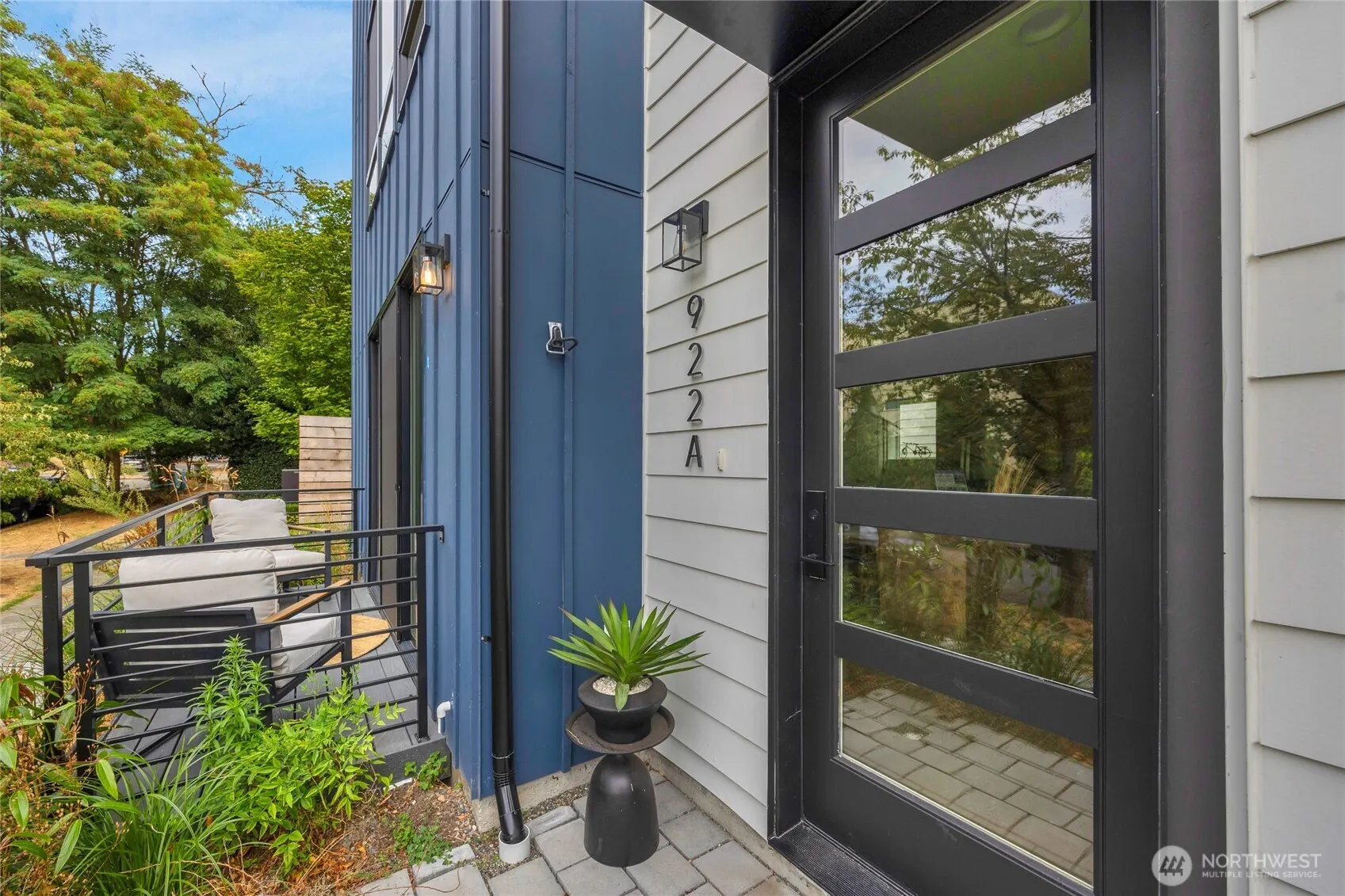 922 16th Avenue #A, Seattle, WA 98122