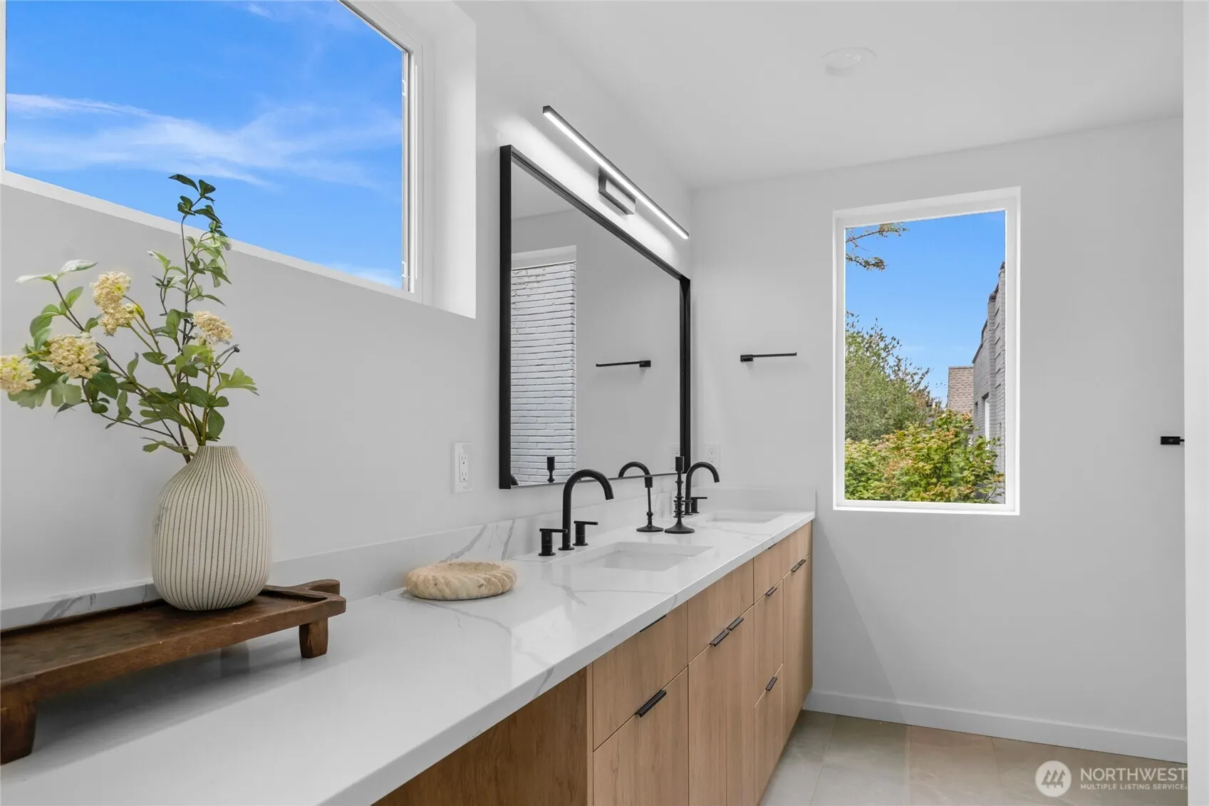 922 16th Avenue #A, Seattle, WA 98122