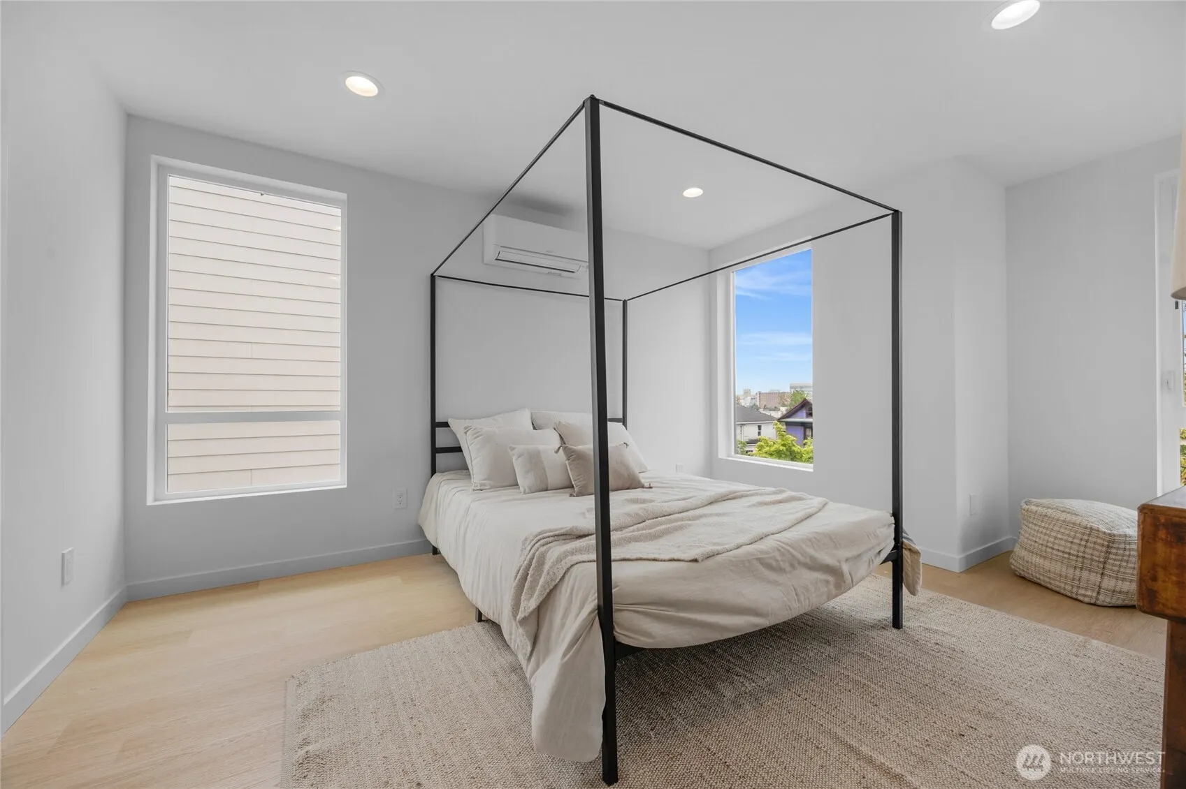 922 16th Avenue #A, Seattle, WA 98122