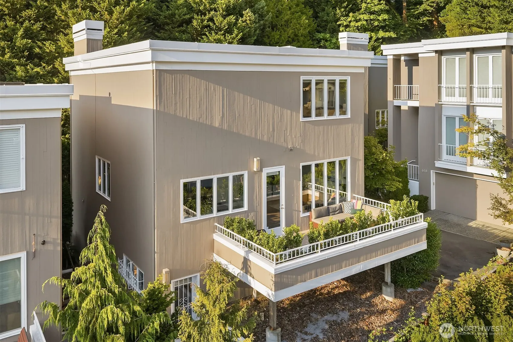 614 Bellevue Way SE #C1, Bellevue, WA 98004