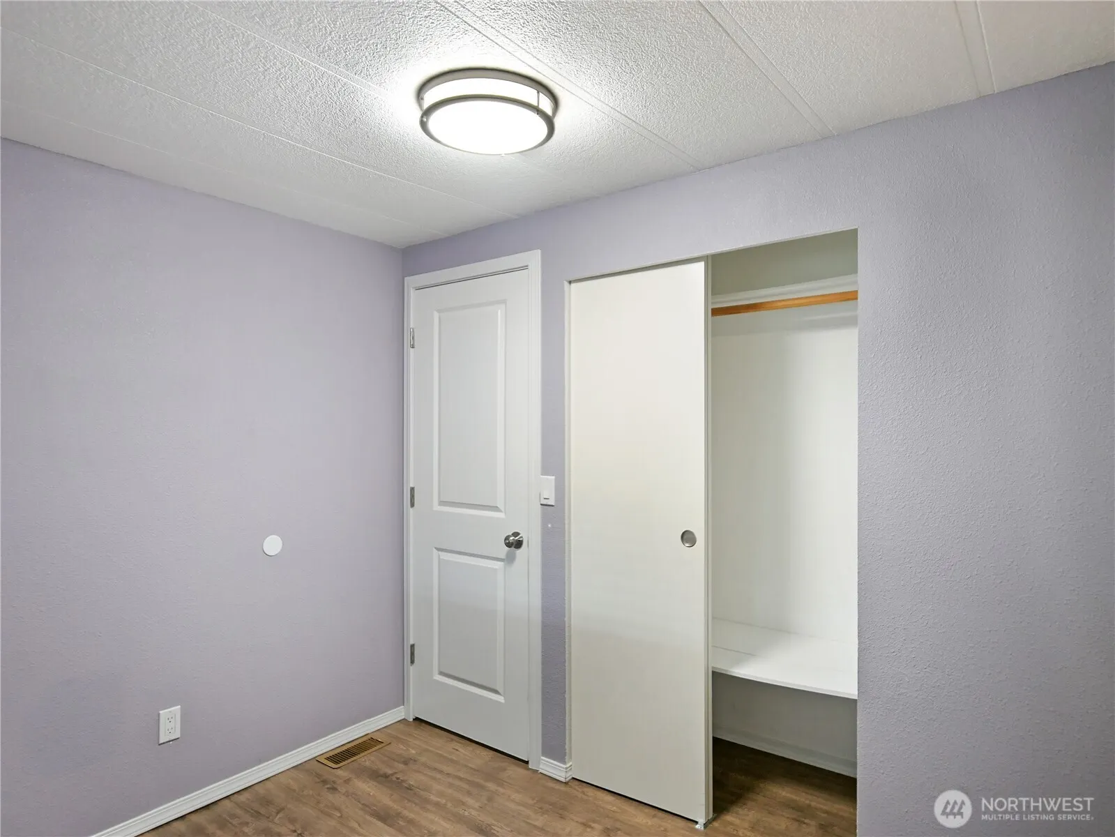 415 Lakeview Road #F16, Lynnwood, WA 98087