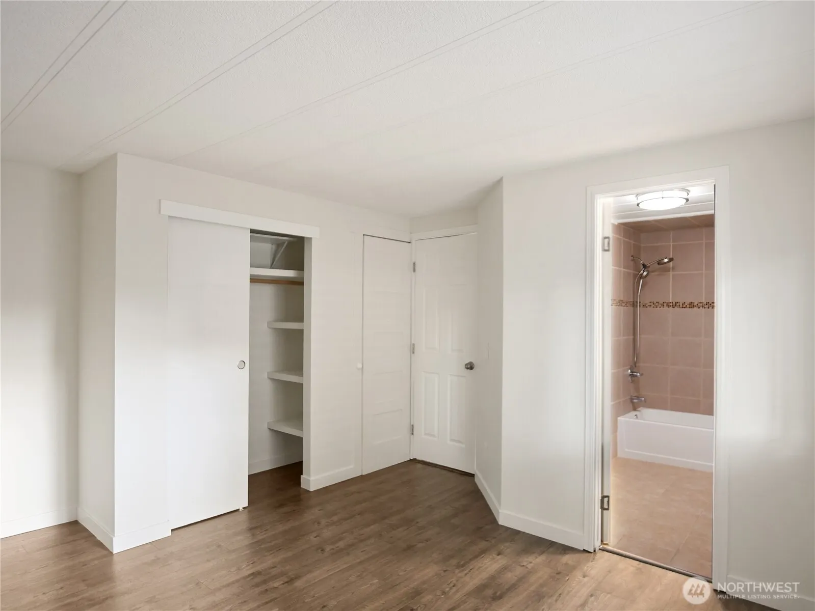 415 Lakeview Road #F16, Lynnwood, WA 98087