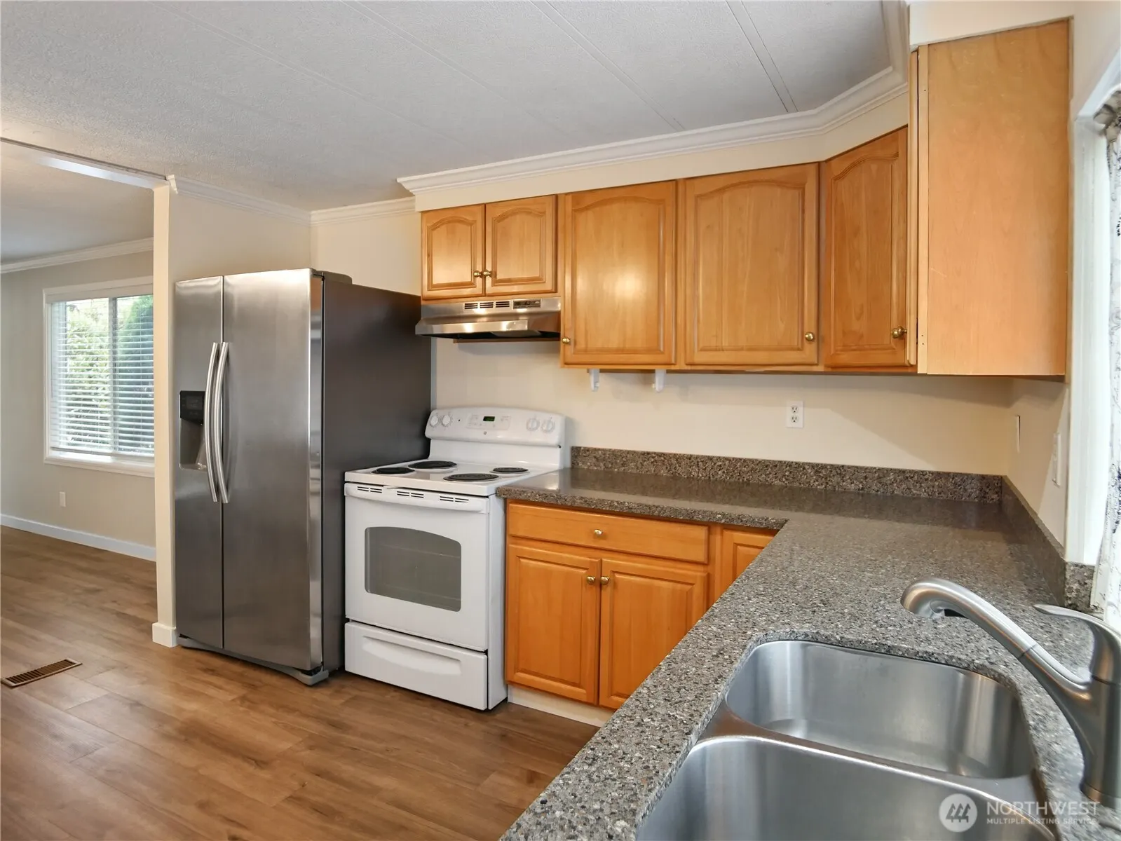 415 Lakeview Road #F16, Lynnwood, WA 98087