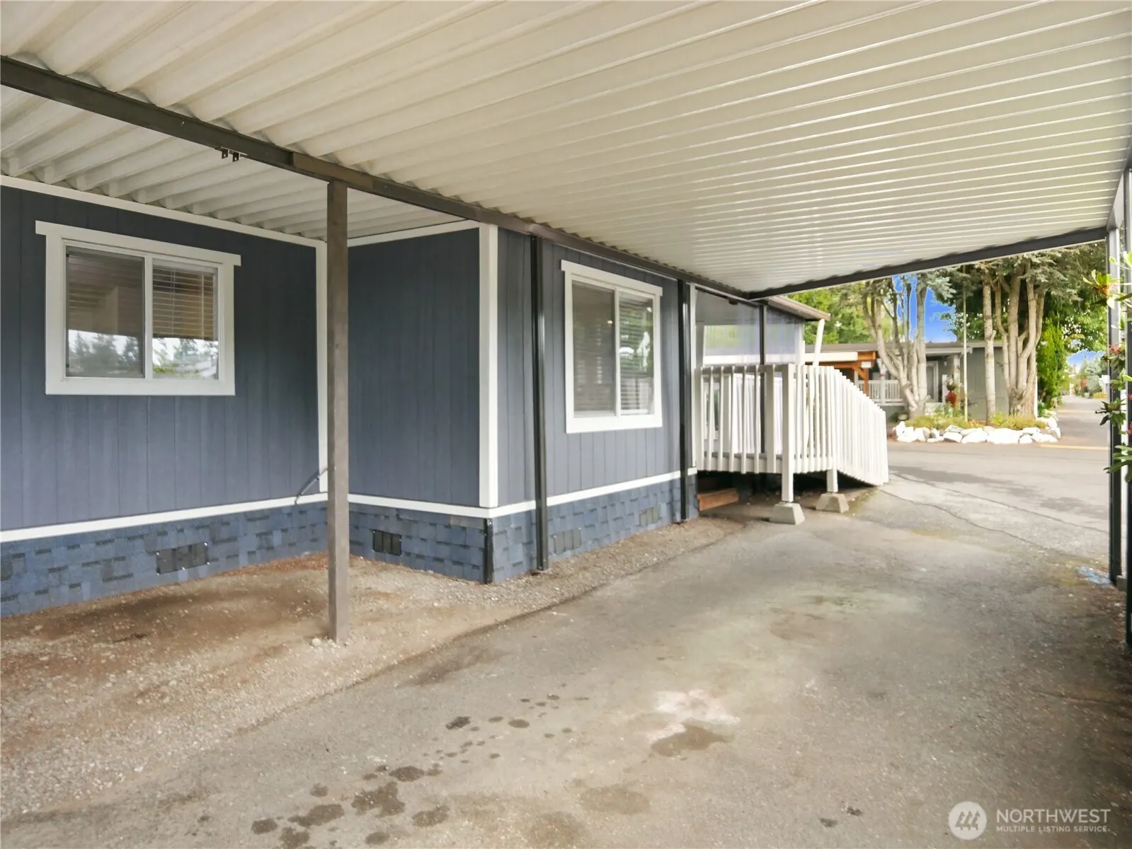 415 Lakeview Road #F16, Lynnwood, WA 98087