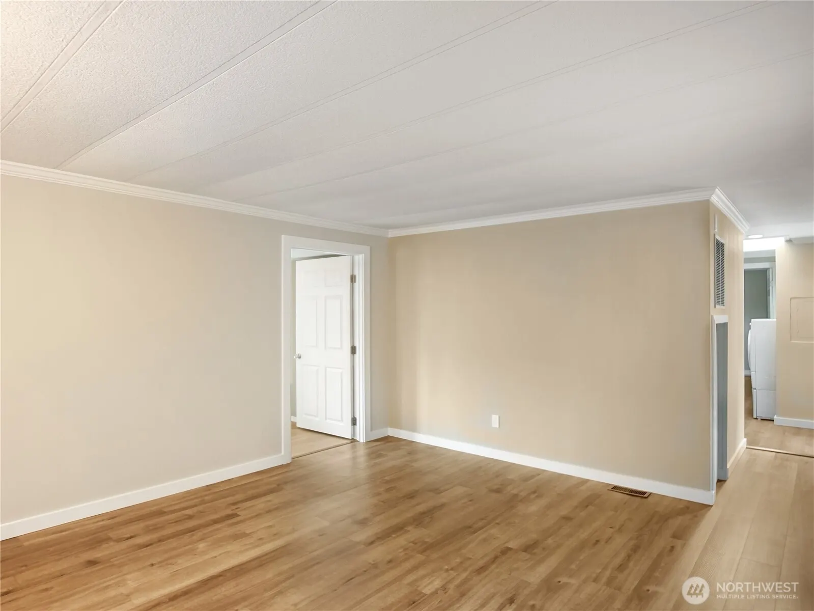 415 Lakeview Road #F16, Lynnwood, WA 98087