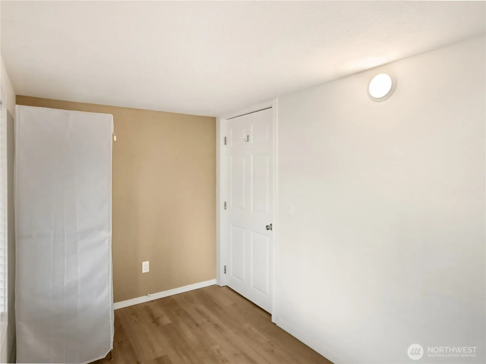 415 Lakeview Road #F16, Lynnwood, WA 98087