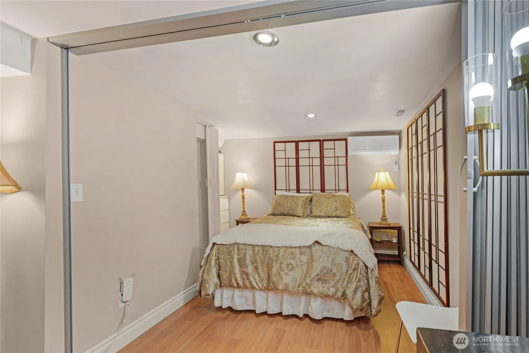 4220 49th Avenue S, Seattle, WA 98118