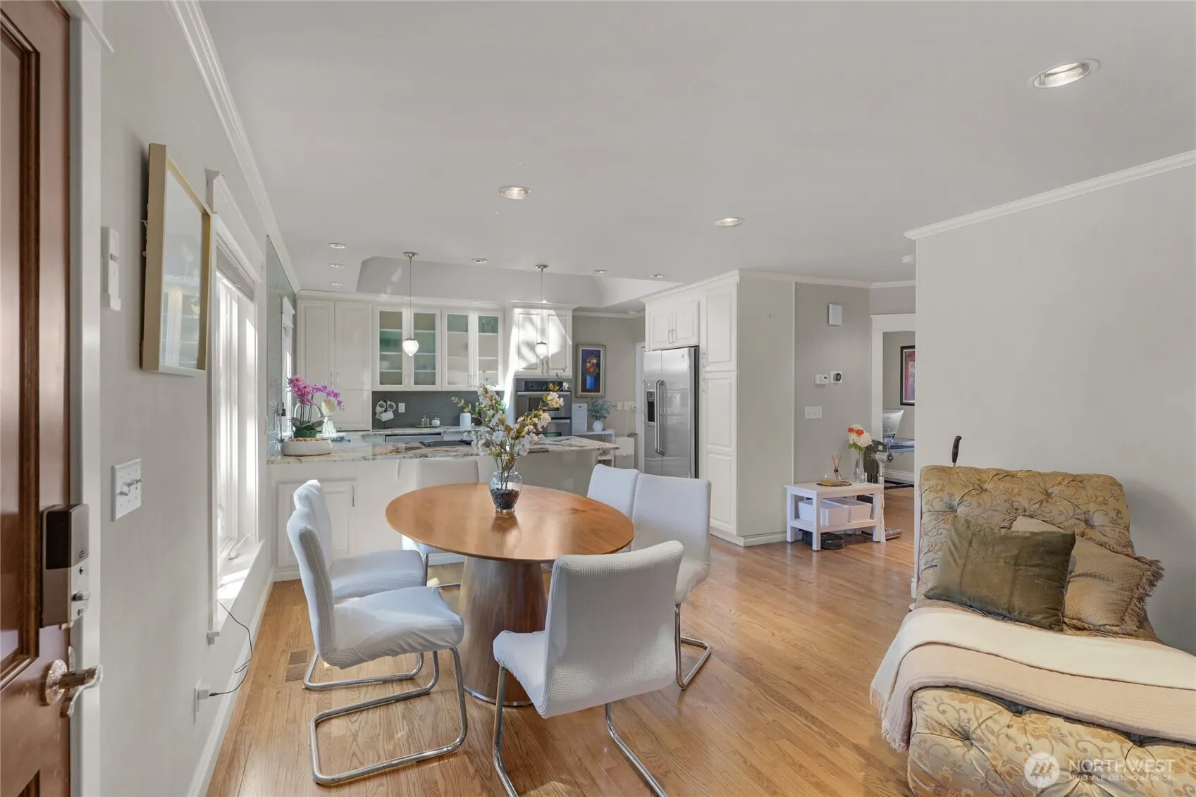 4220 49th Avenue S, Seattle, WA 98118