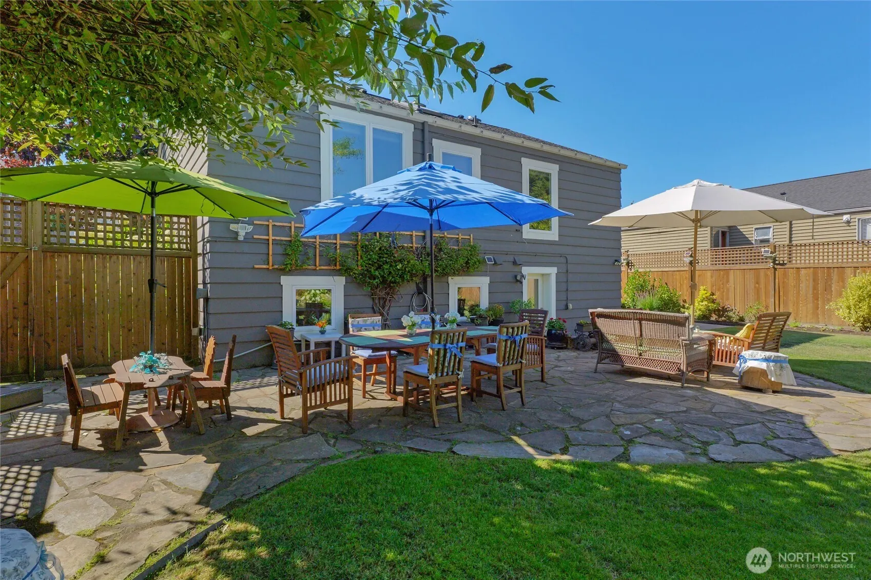 4220 49th Avenue S, Seattle, WA 98118