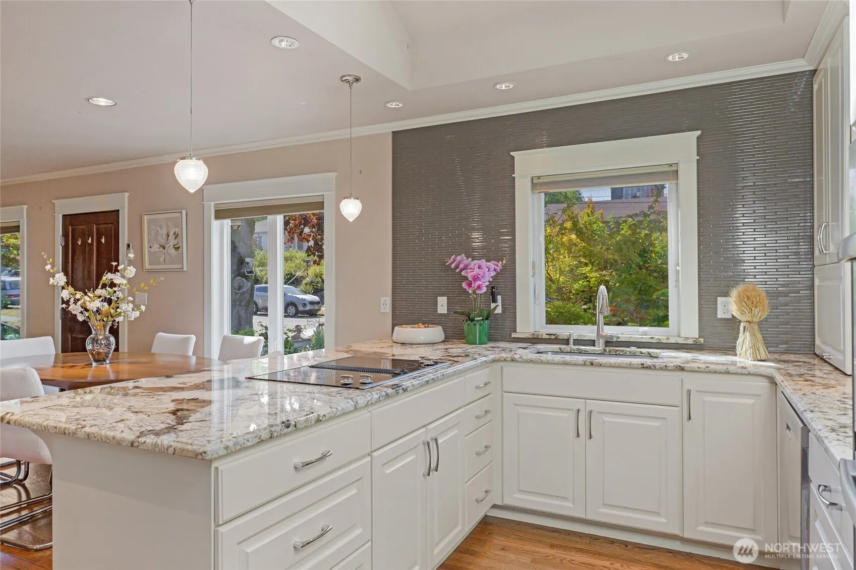 4220 49th Avenue S, Seattle, WA 98118
