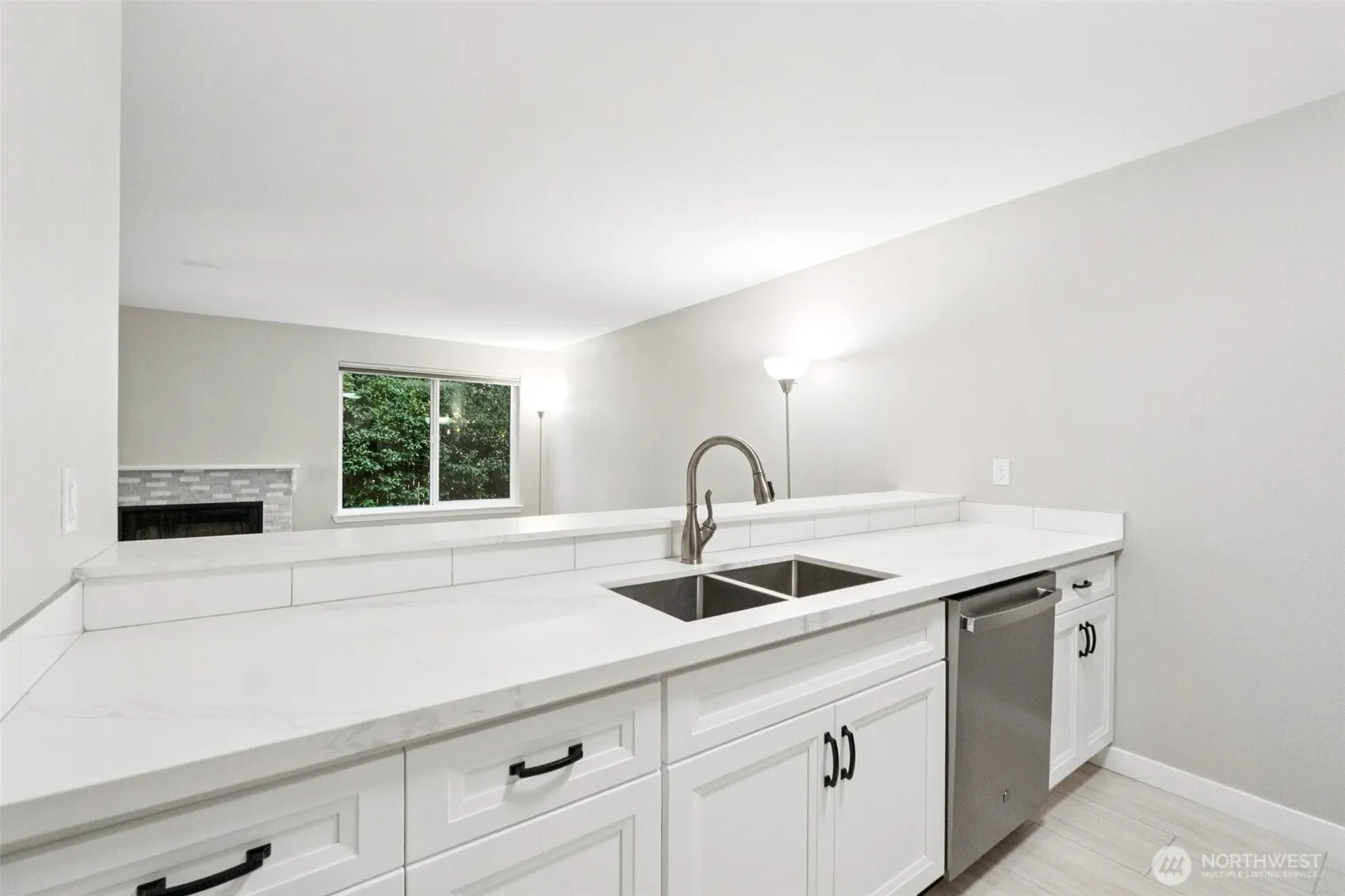 14717 NE 44th Pl #R7, Bellevue, WA 98007