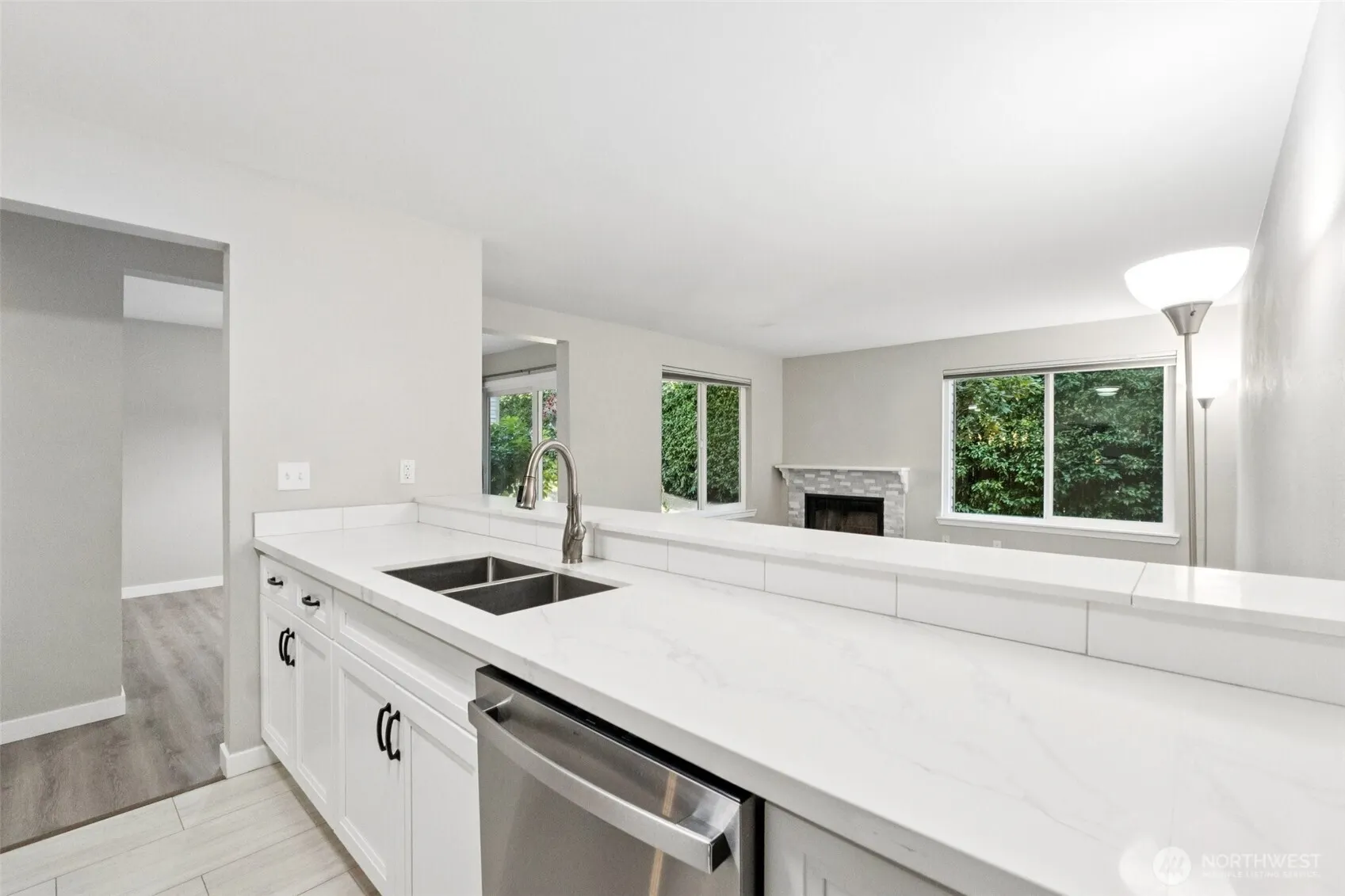 14717 NE 44th Pl #R7, Bellevue, WA 98007