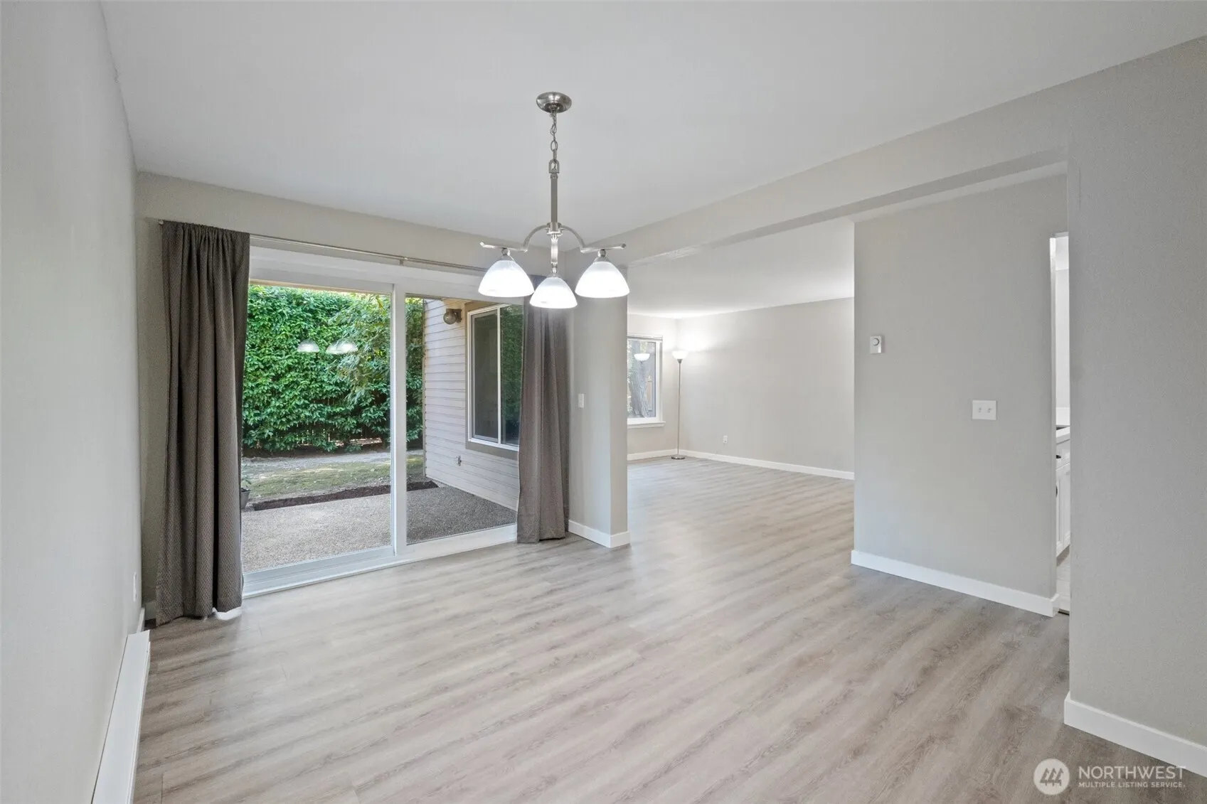 14717 NE 44th Pl #R7, Bellevue, WA 98007