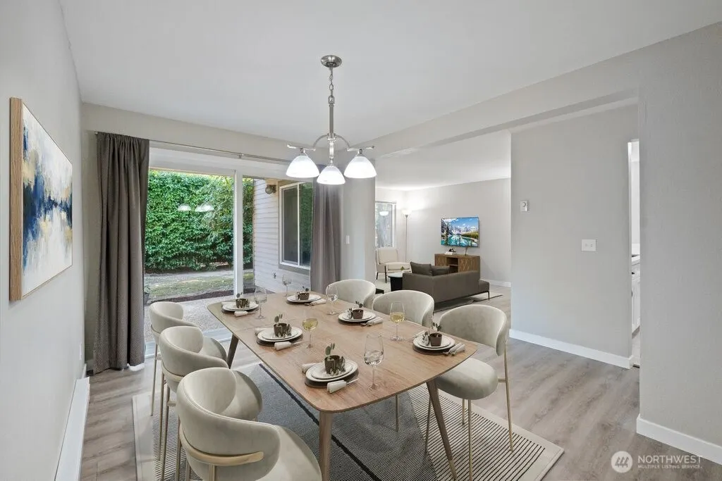 14717 NE 44th Pl #R7, Bellevue, WA 98007