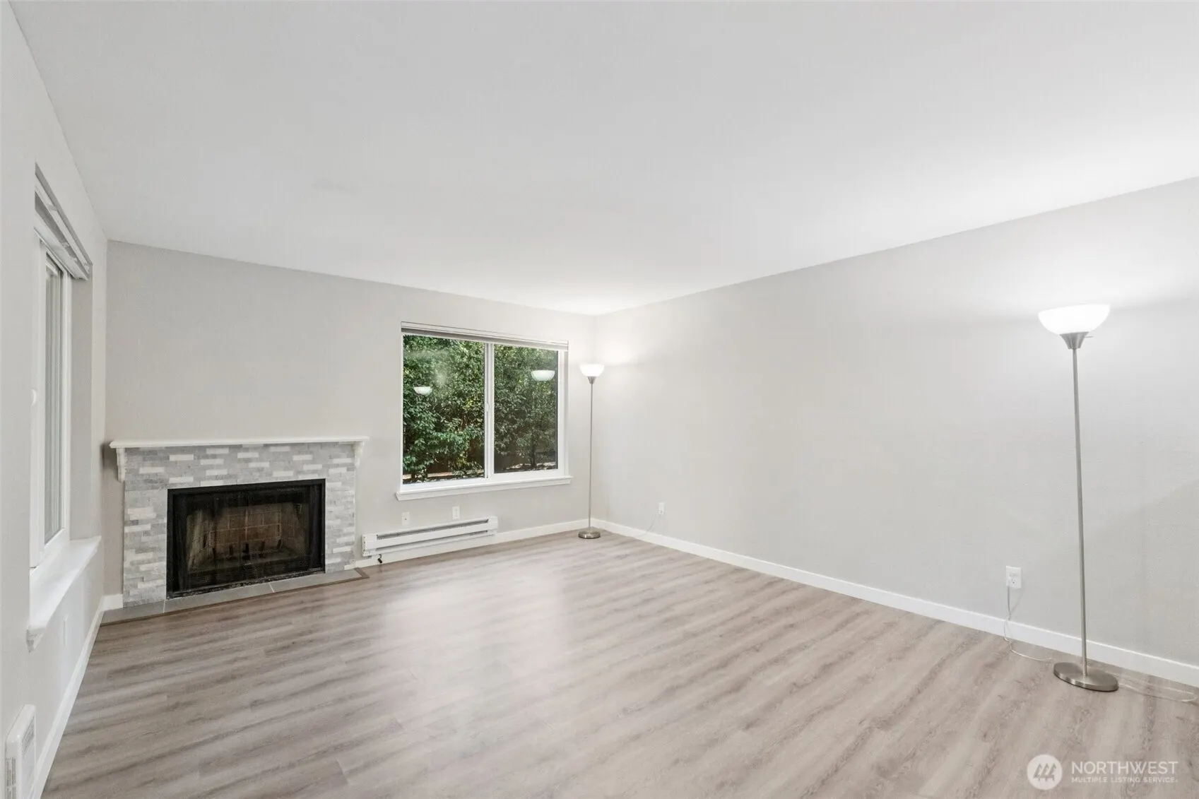 14717 NE 44th Pl #R7, Bellevue, WA 98007