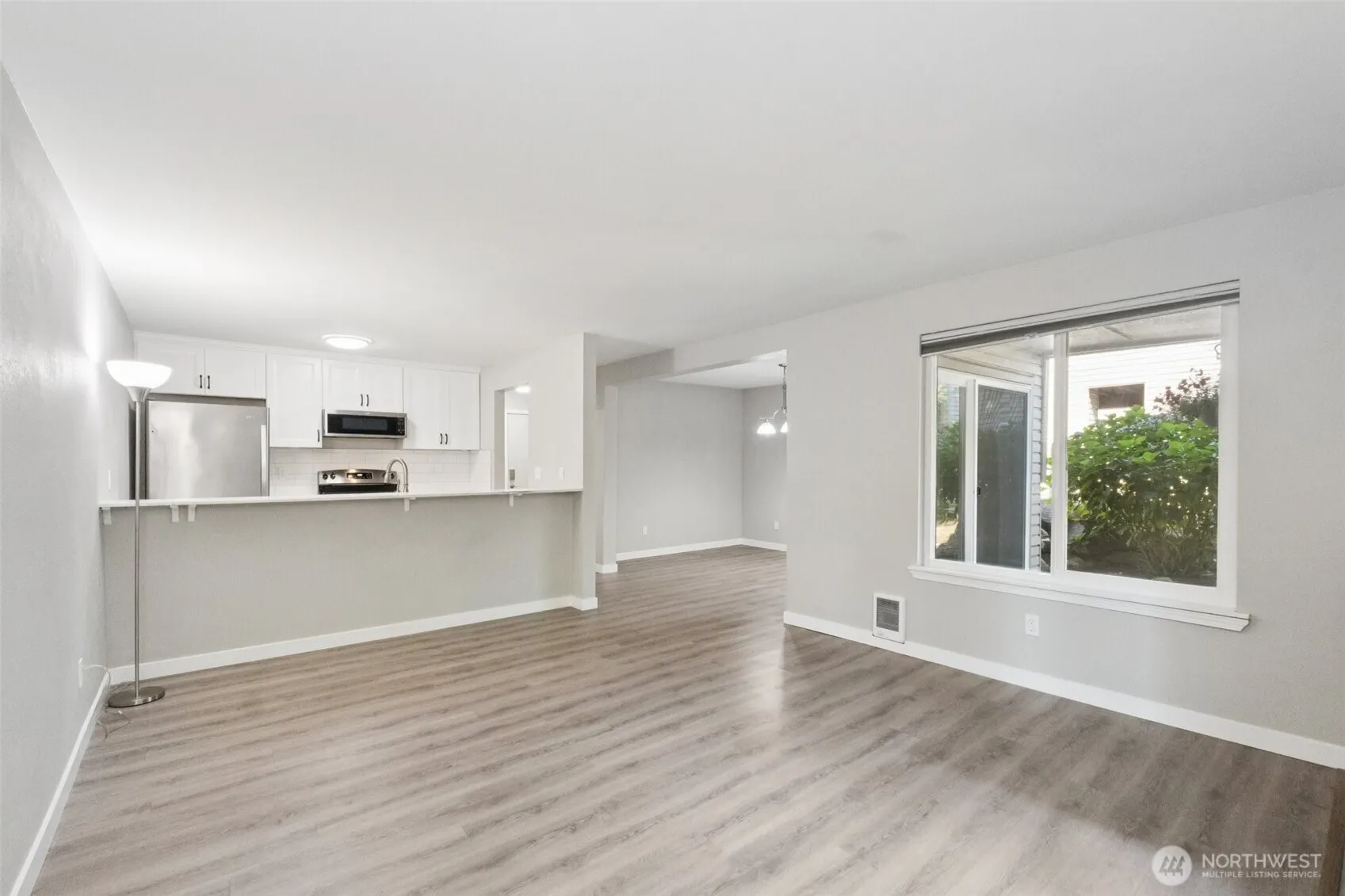 14717 NE 44th Pl #R7, Bellevue, WA 98007