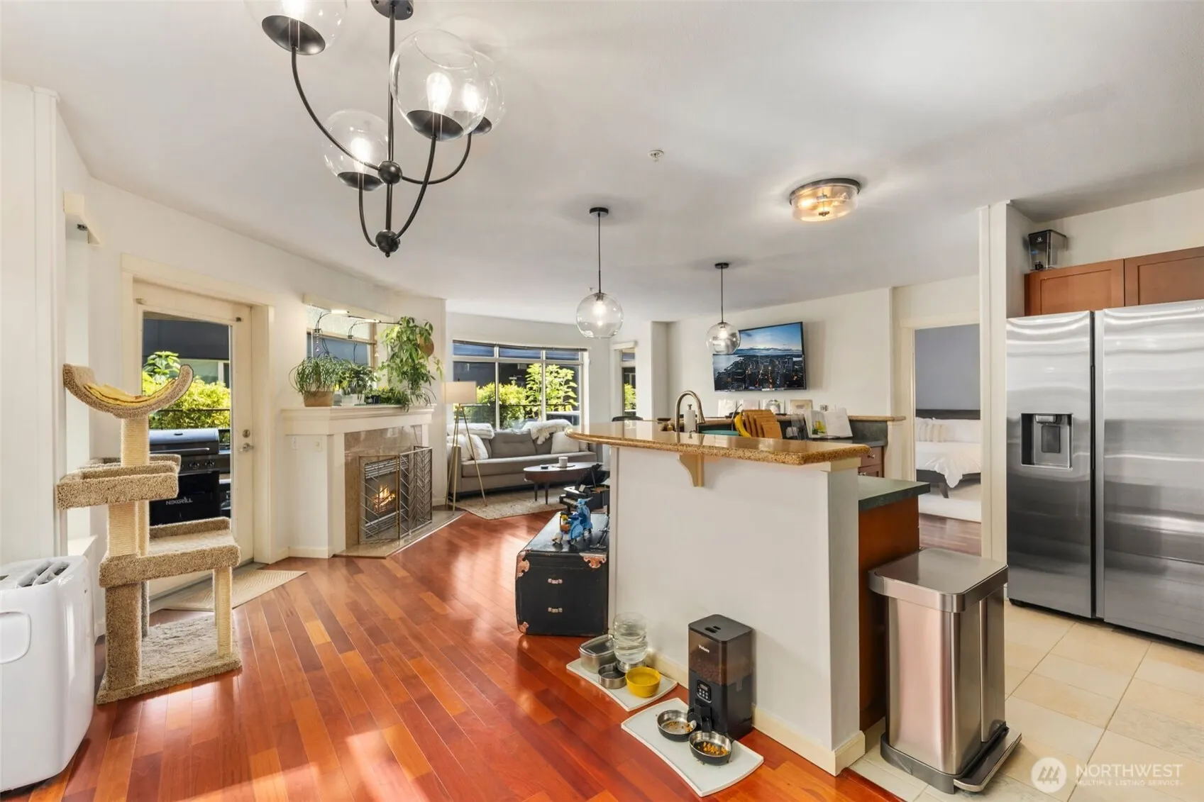 1000 Aurora Avenue N #N210, Seattle, WA 98109