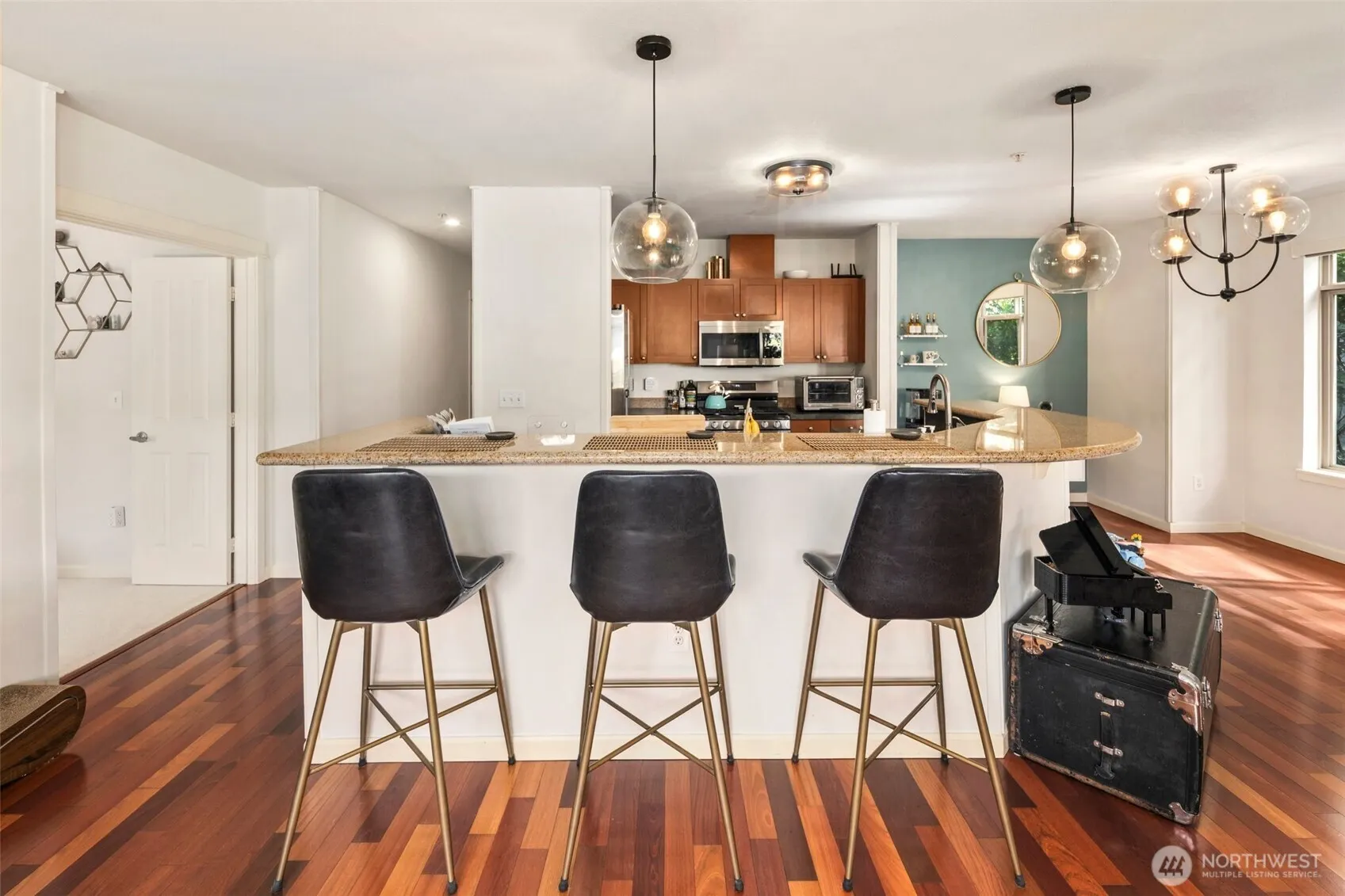 1000 Aurora Avenue N #N210, Seattle, WA 98109