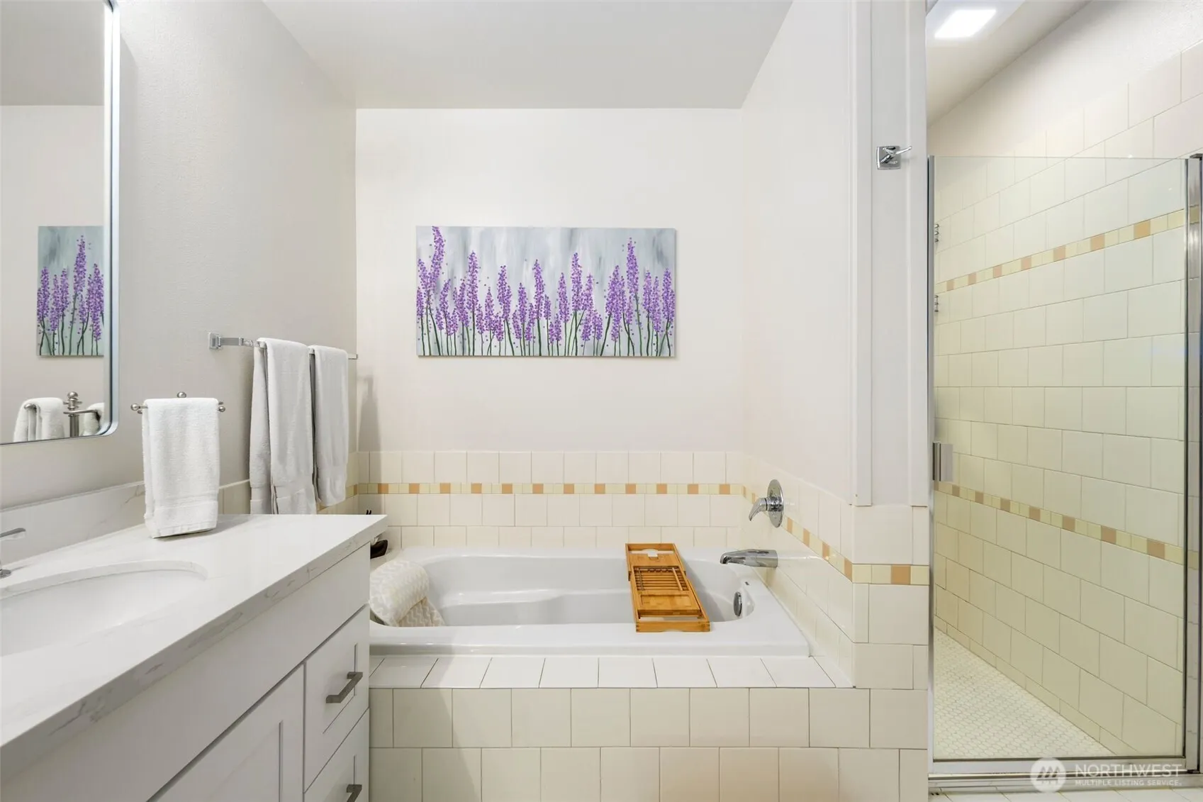 1000 Aurora Avenue N #N210, Seattle, WA 98109