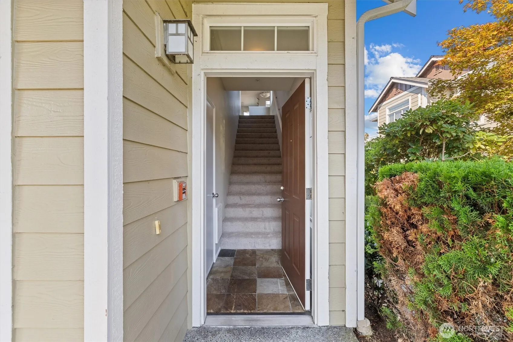 573 241st Lane SE ##4, Sammamish, WA 98074