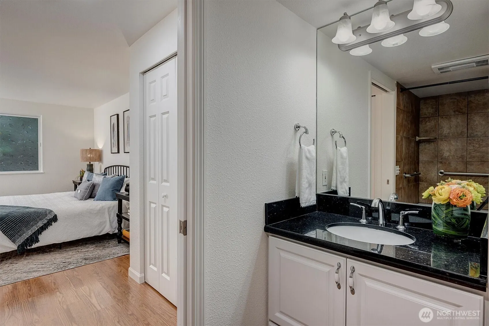 1732 157th Avenue NE #B104, Bellevue, WA 98008