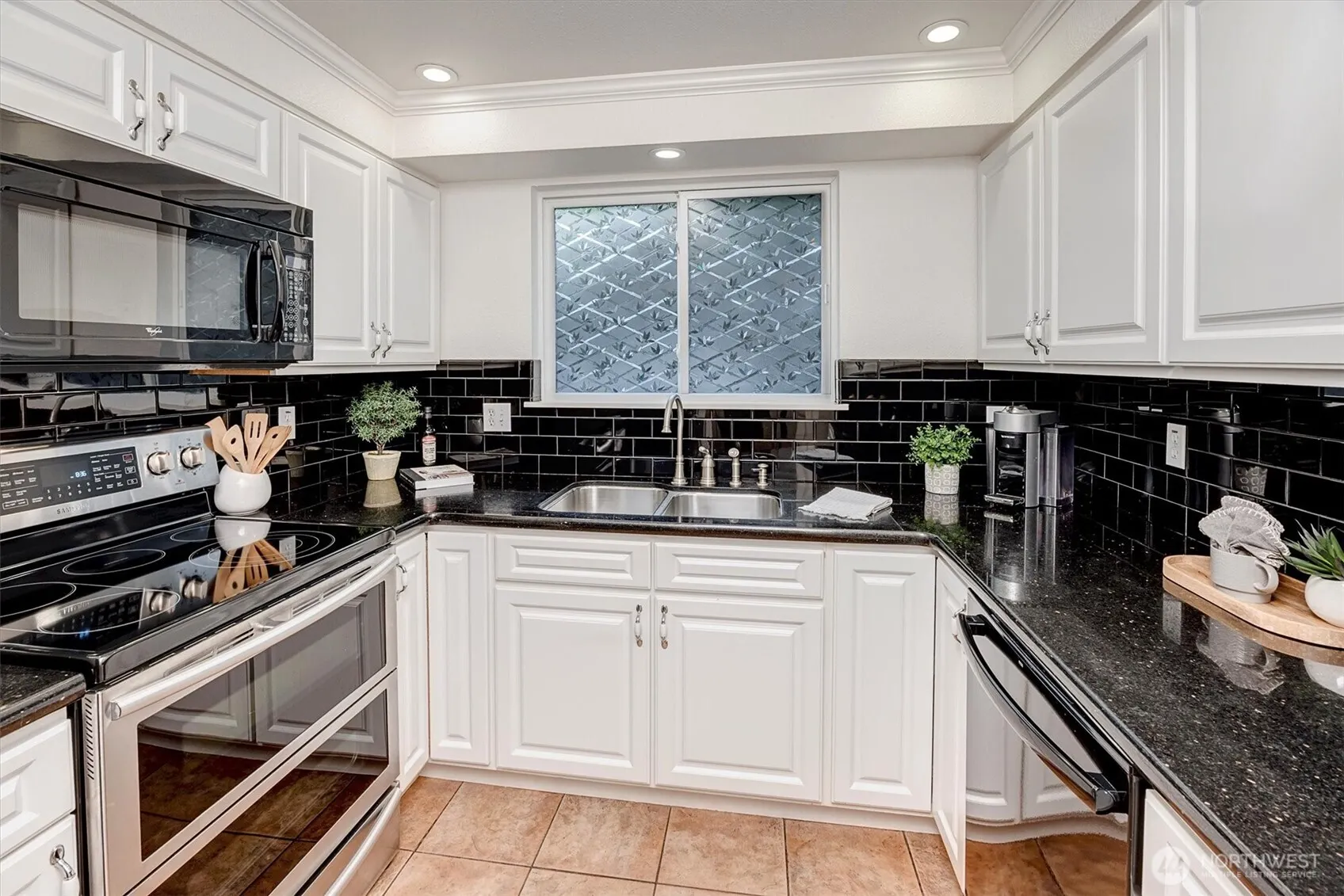 1732 157th Avenue NE #B104, Bellevue, WA 98008