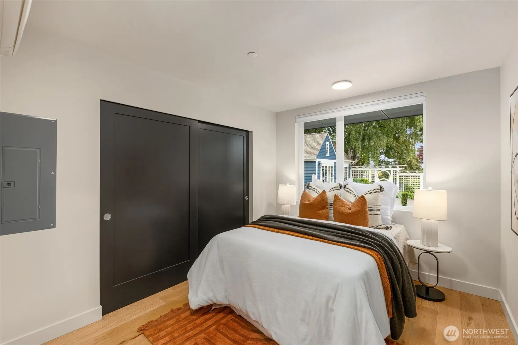 1110 B 34th Avenue , Seattle, WA 98122